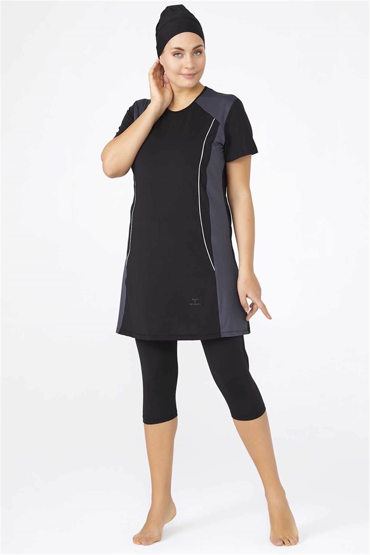 Battal Beden Siyah Yarı Kapalı Mayo T0451