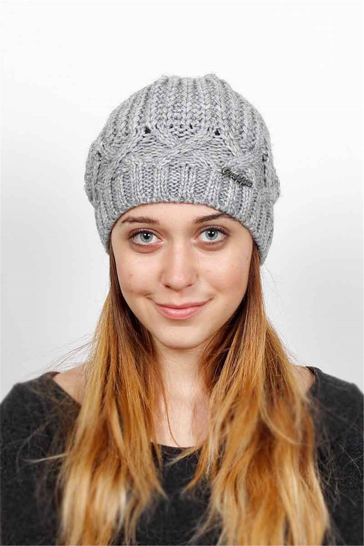 Kadın Bere, Düz Yumuşak Dökümlü Bere B-155