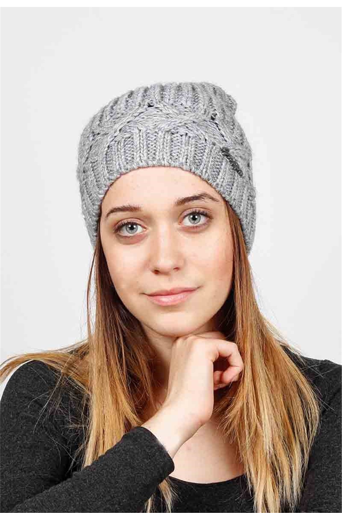 Kadın Bere, Düz Yumuşak Dökümlü Bere B-155