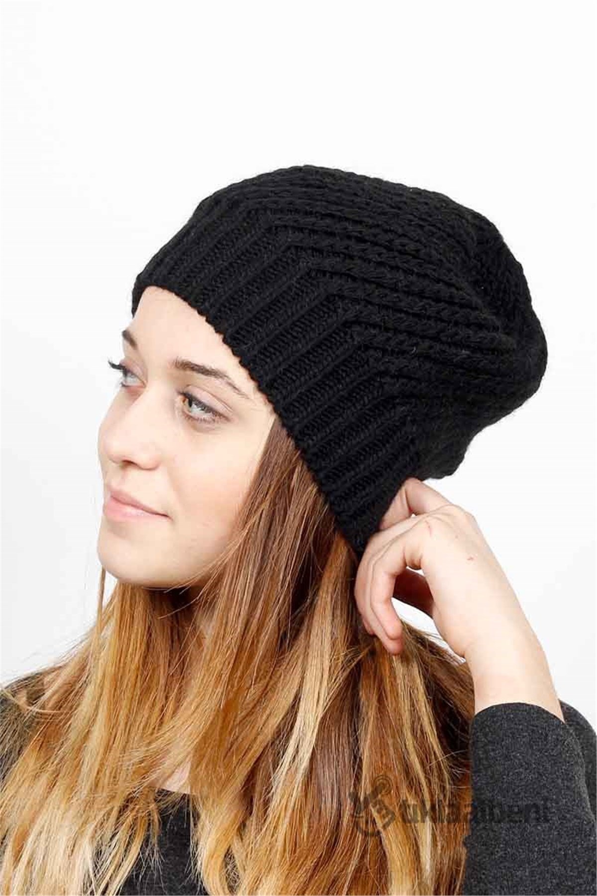 Kadın Bere, Düz Yumuşak Dökümlü Bere GP-1557