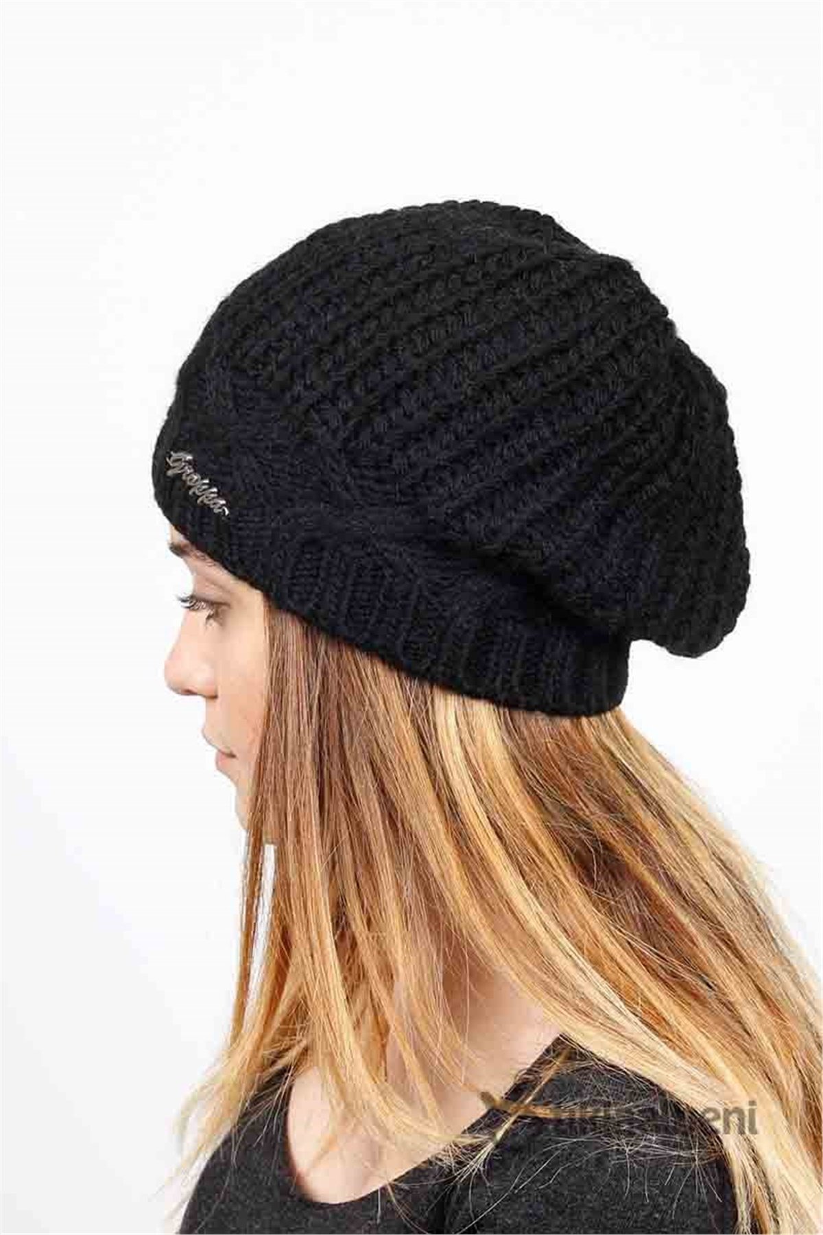 Kadın Bere, Düz Yumuşak Dökümlü Bere B-1556 Siyah