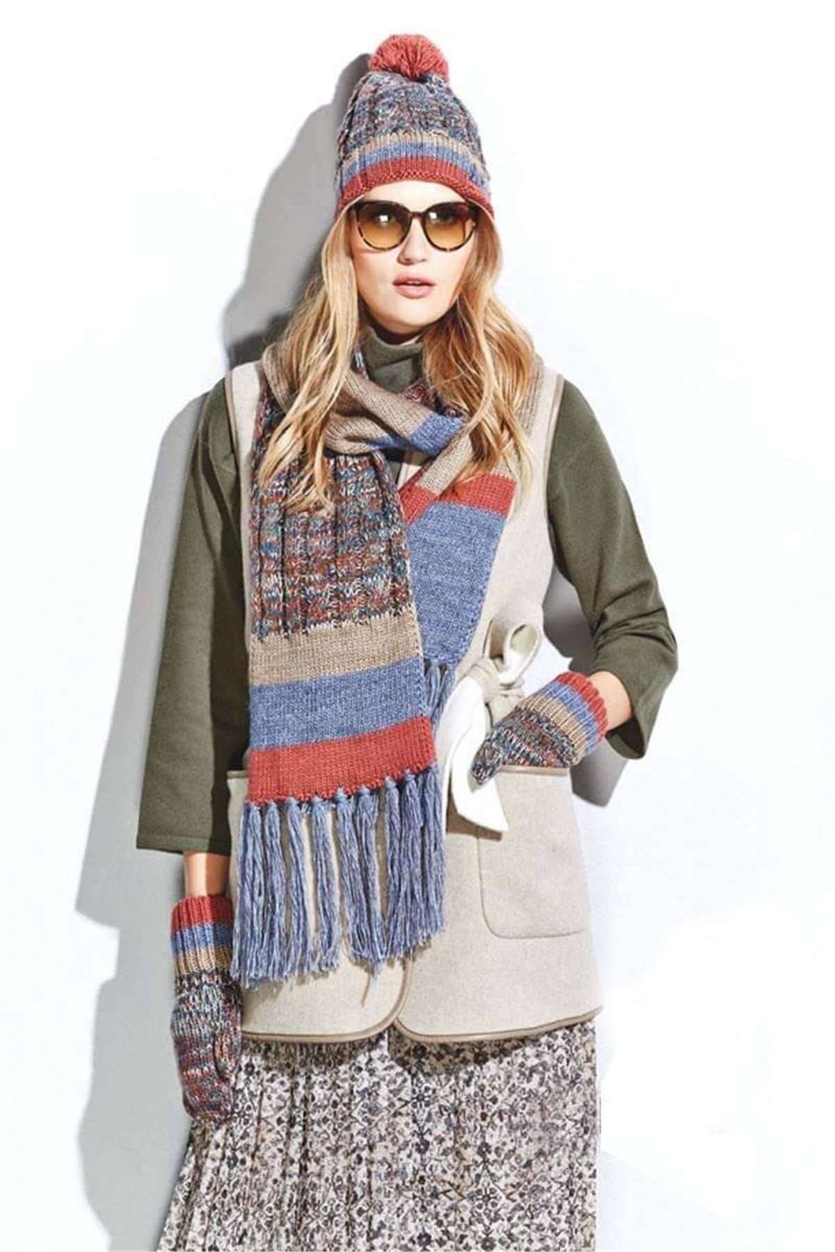 Kız Kulesi Bayan Atkı Bere Eldiven Takım