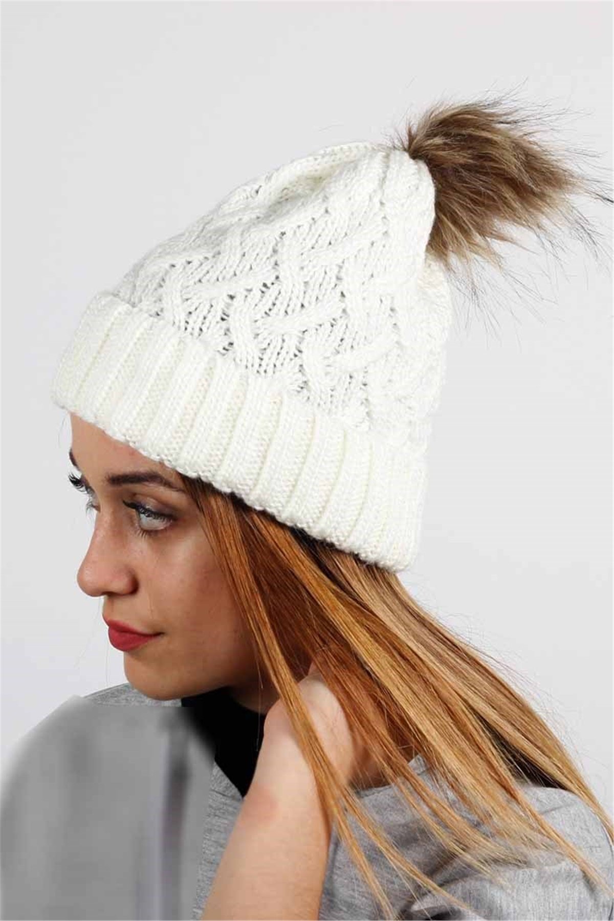 Kürklü Bere - FRM-40 Beyaz