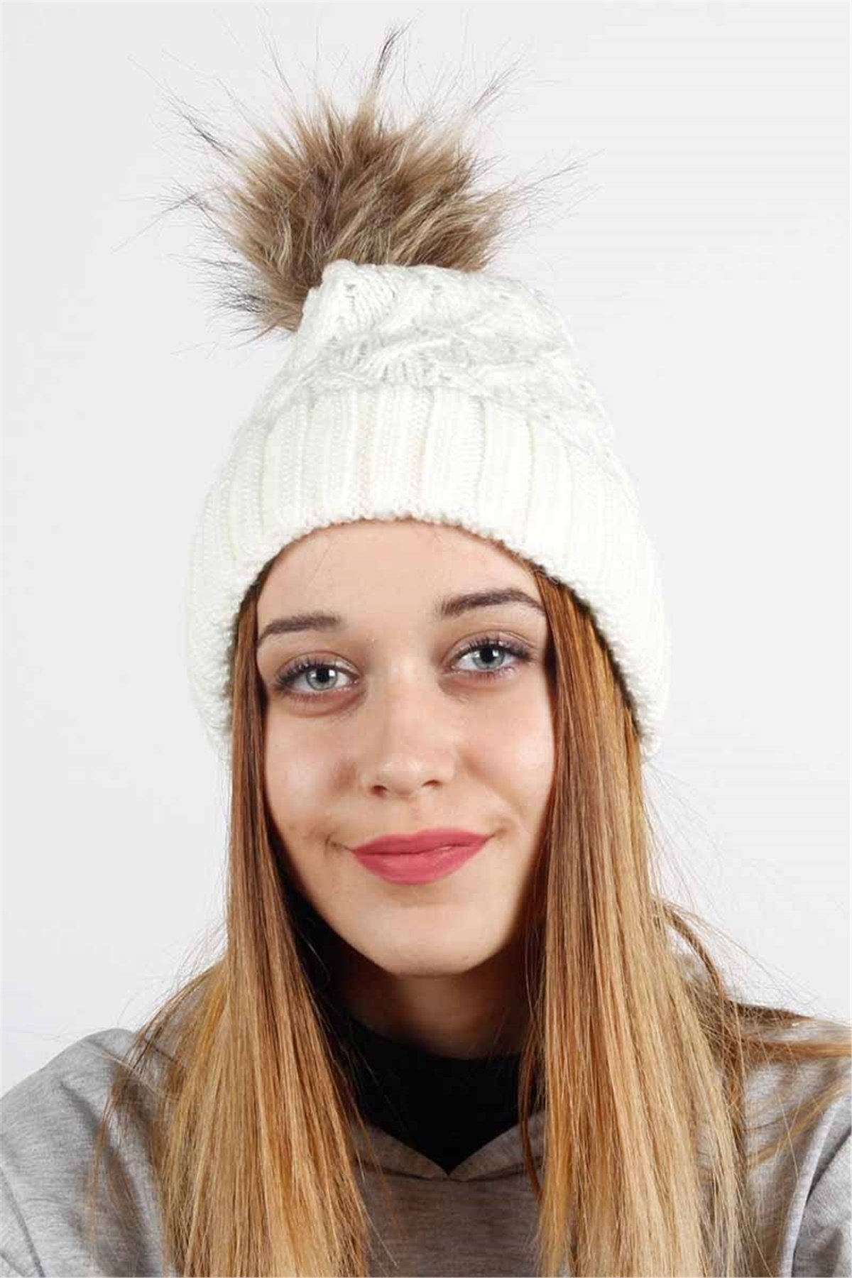 Kürklü Bere - FRM-40 Beyaz