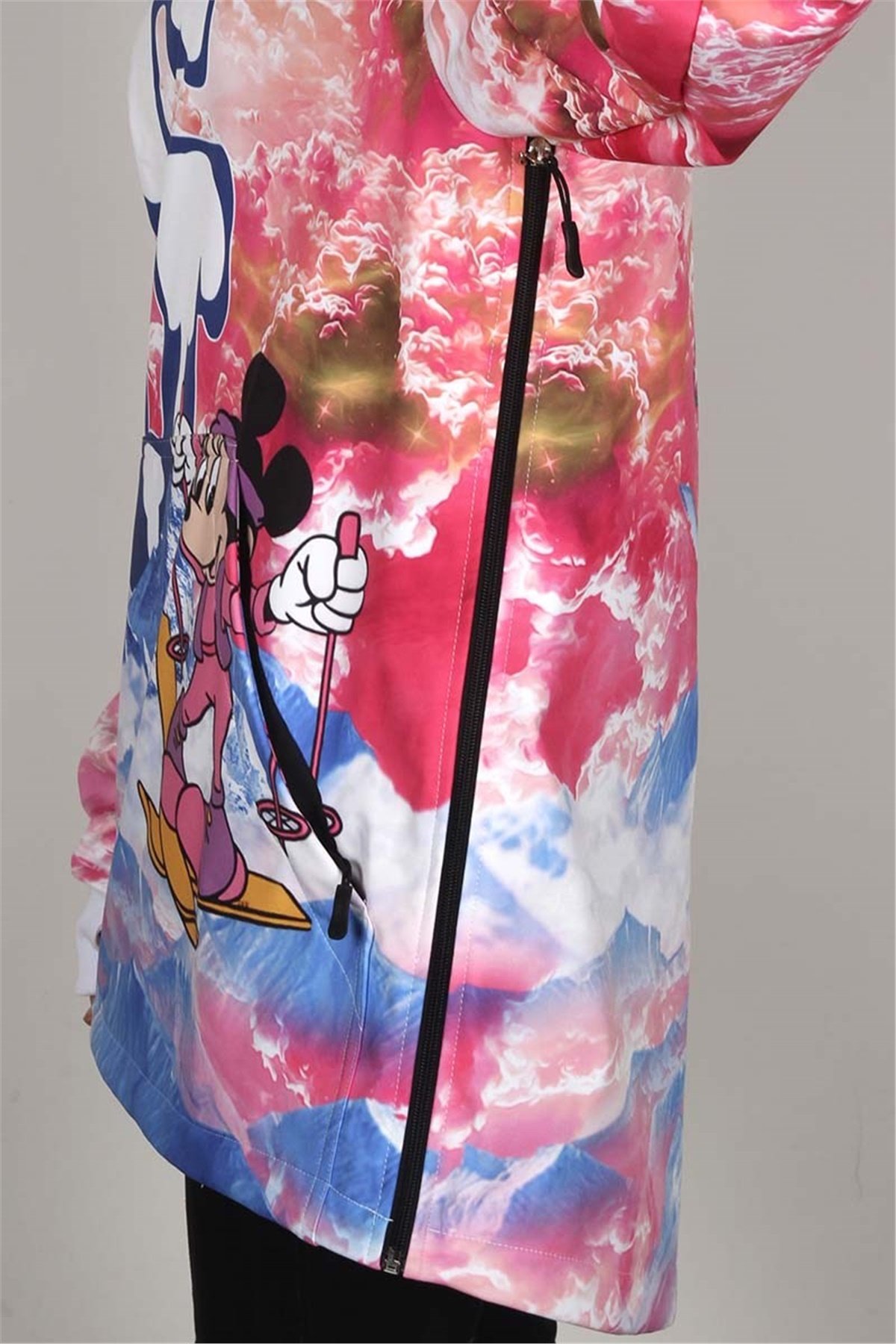 Snowsea Marka Kayak Montu, Minnie Mousa Snowboard Montu SS13