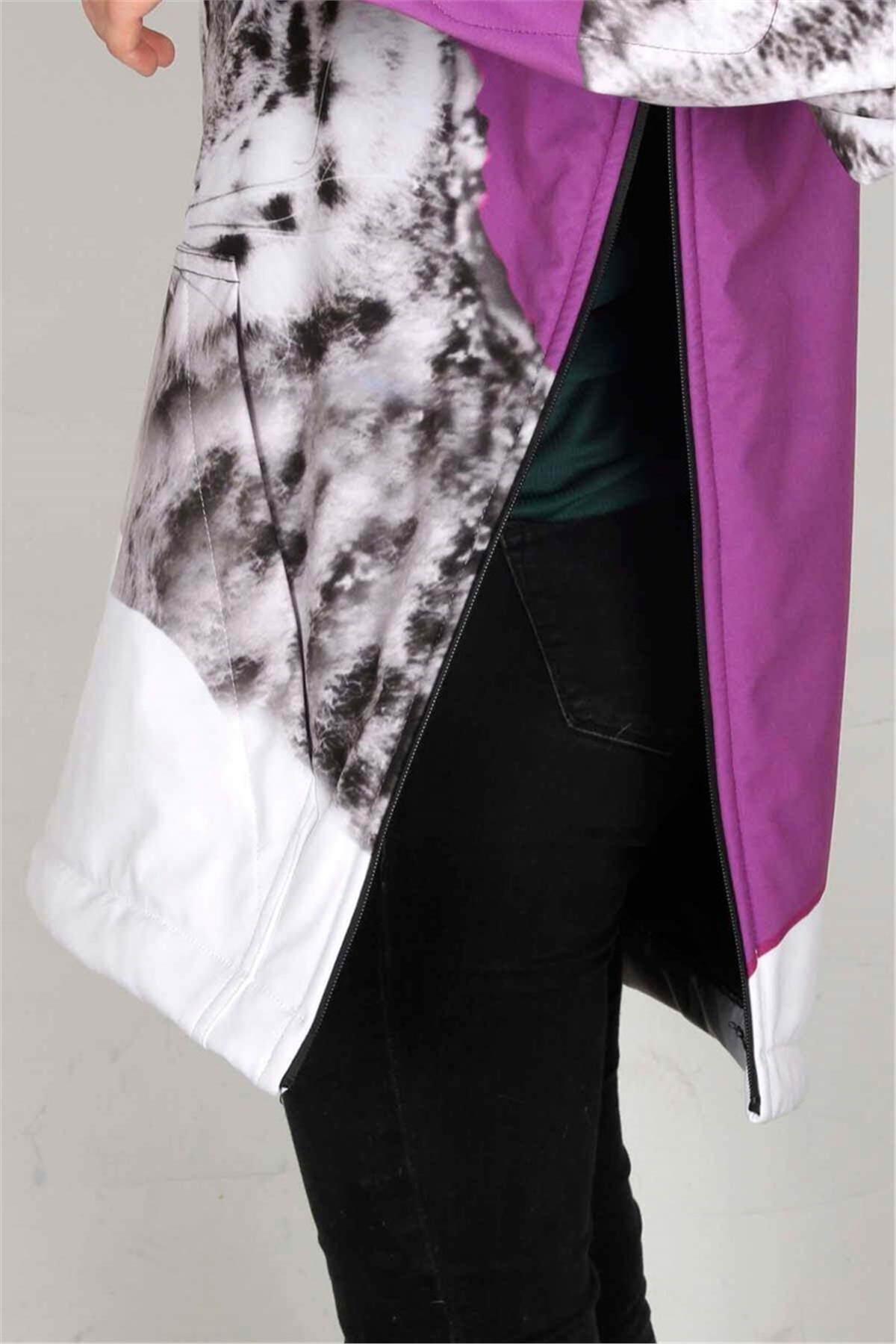 Snowsea SS5591 White Tiger Outdoor Snowboard or Ski Jacket