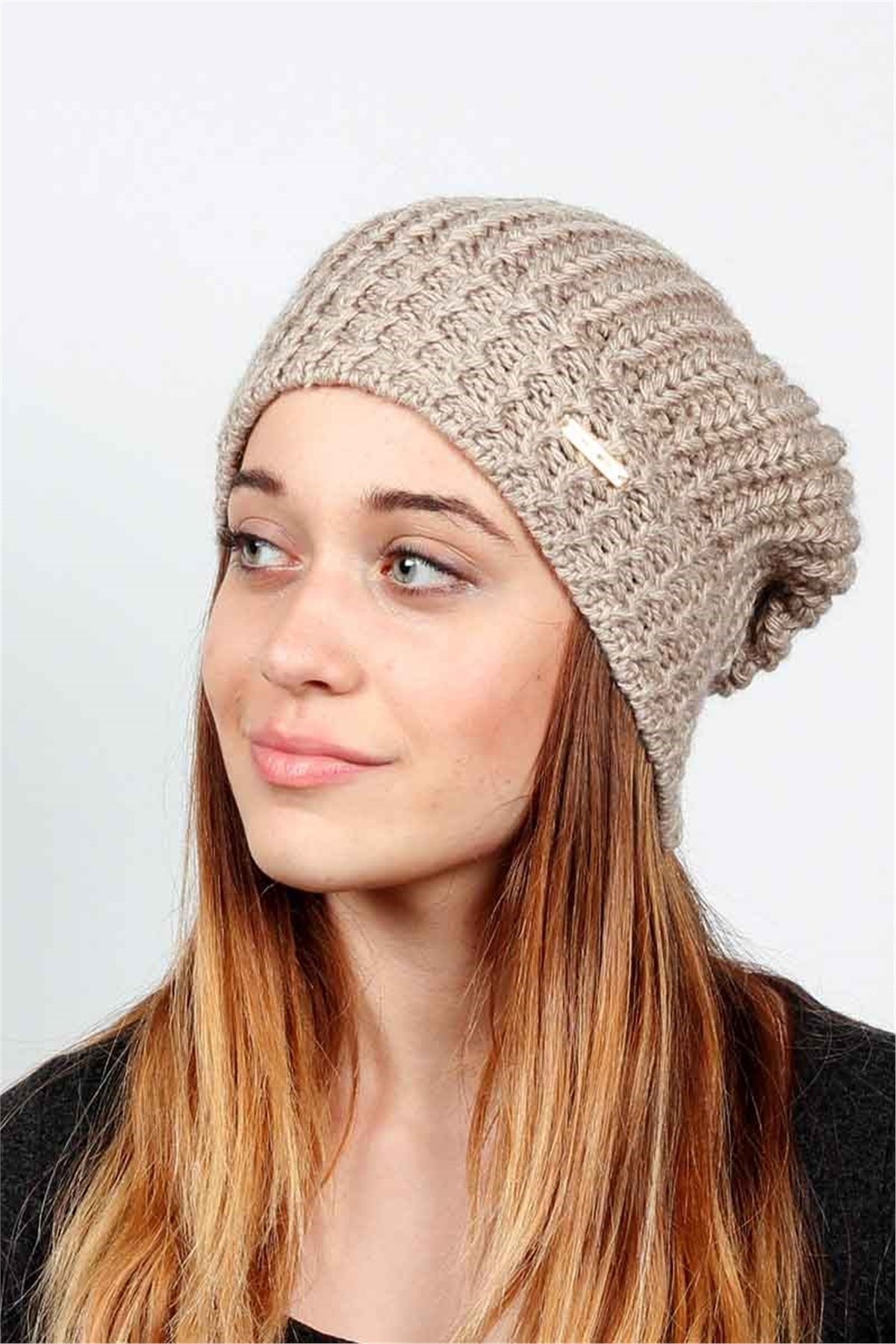 Yırtmaçlı Tarz Bere, B-1307