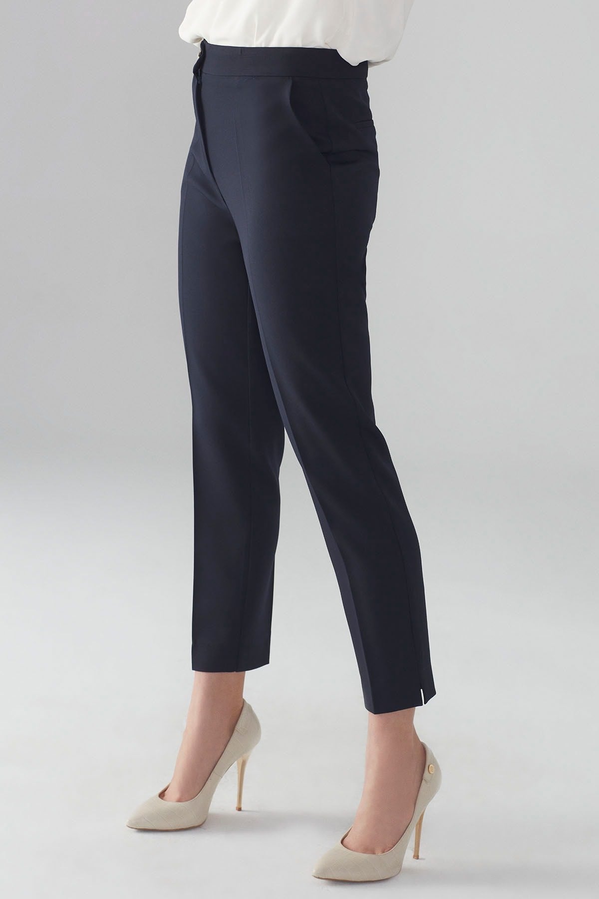 P-0024 PANTS PANTOLON