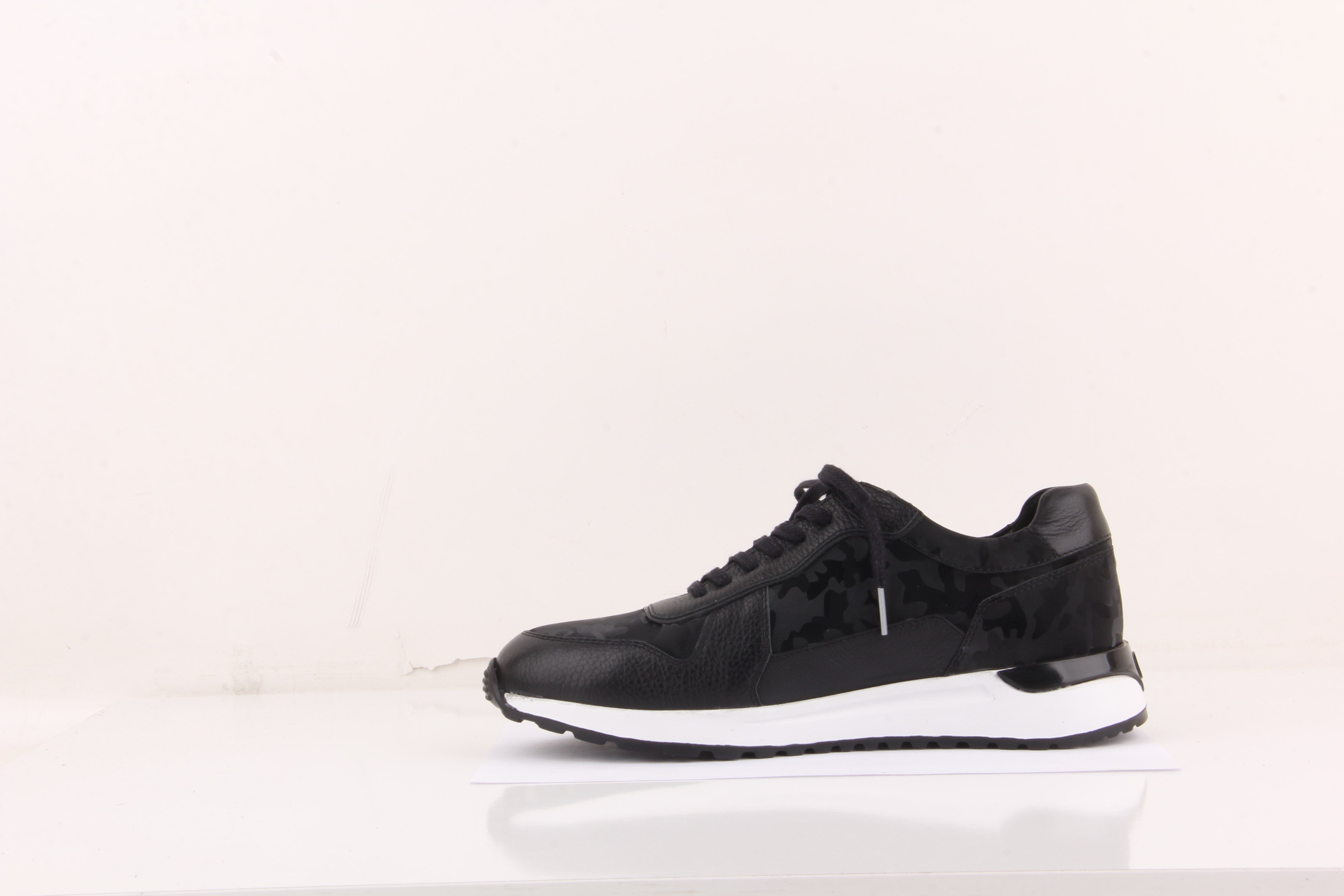 SneakersSail Lakers - Siyah Bağcıklı Erkek Günlük Ayakkabı 101-054-H1071101-054-H1071 R3 SIYAH FLT-SYH KMFLJ-SYH SC.