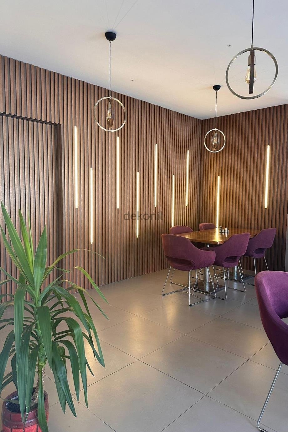 ألواح السقف والجدران من خشب الجوز والبلوط 12 سم