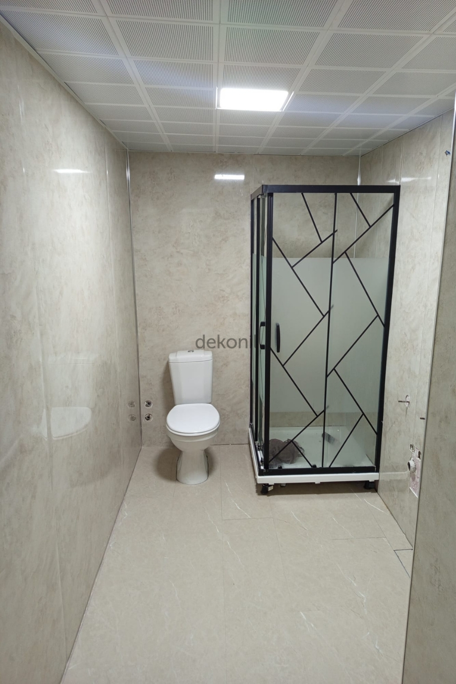 SPC Parke Bej Mermer Desenli – Su Geçirmez Zemin Paneli 30,5*120 cm (Paket: 6 Adet / 2,23 m²)