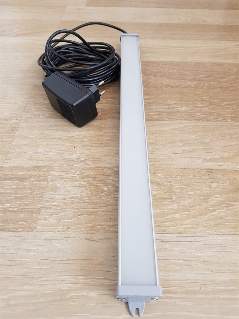 LED AYDINLATMA KABLO ADAPTÖRLÜ 12 V 