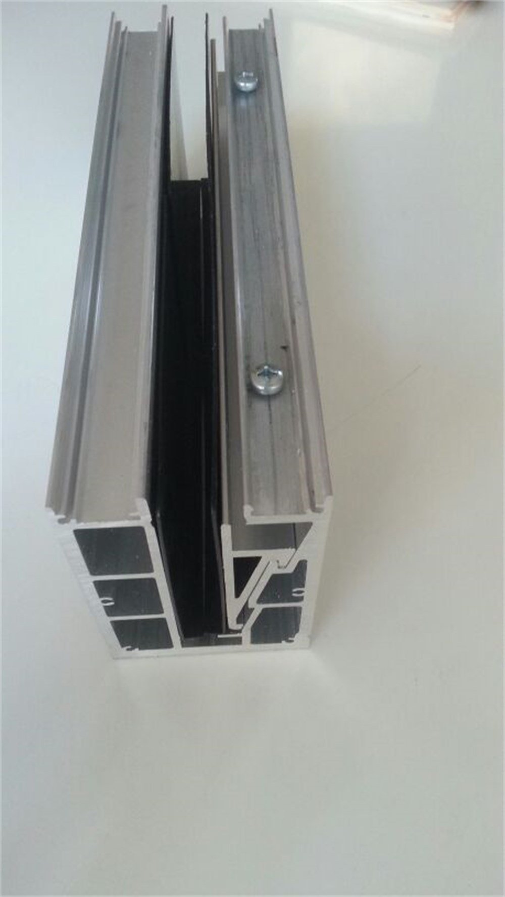 ÜSTTEN SIKIŞTIRMA CAM TAKOZU 30 CM