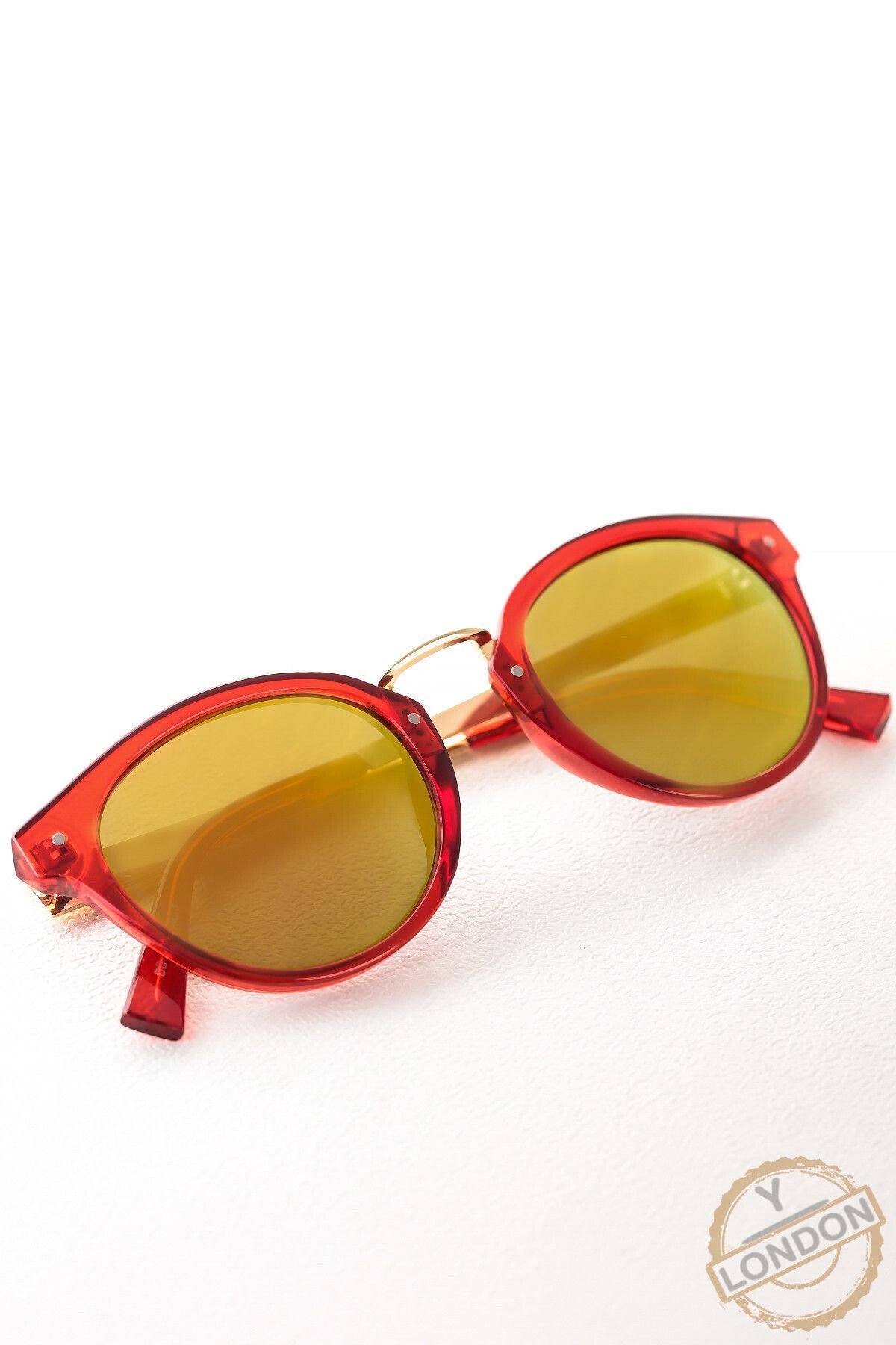 Aynalı Cam Kırmızı Kadın Güneş Gözlüğü