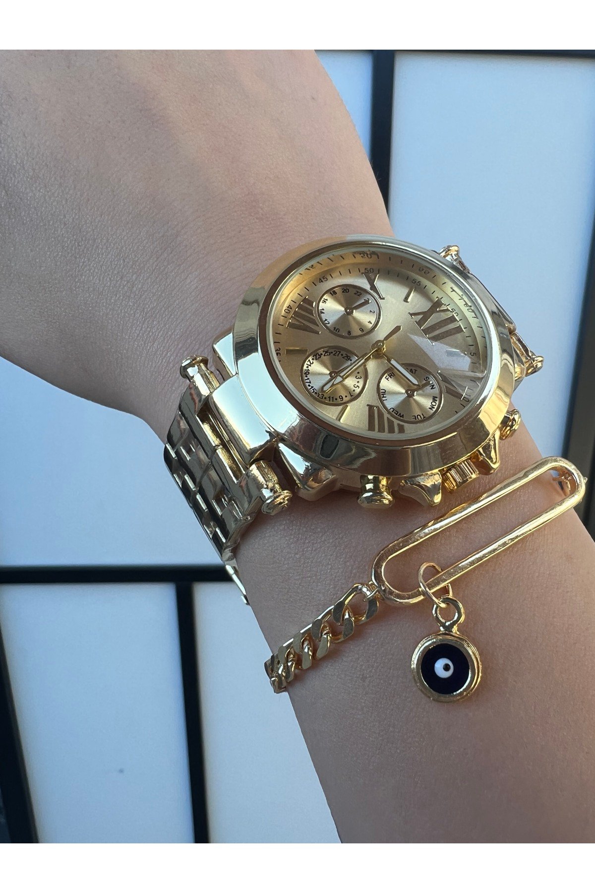 Dekoratif Göstergeli Gold Renkli Şık Unisex Kol Saati PLUM006R001