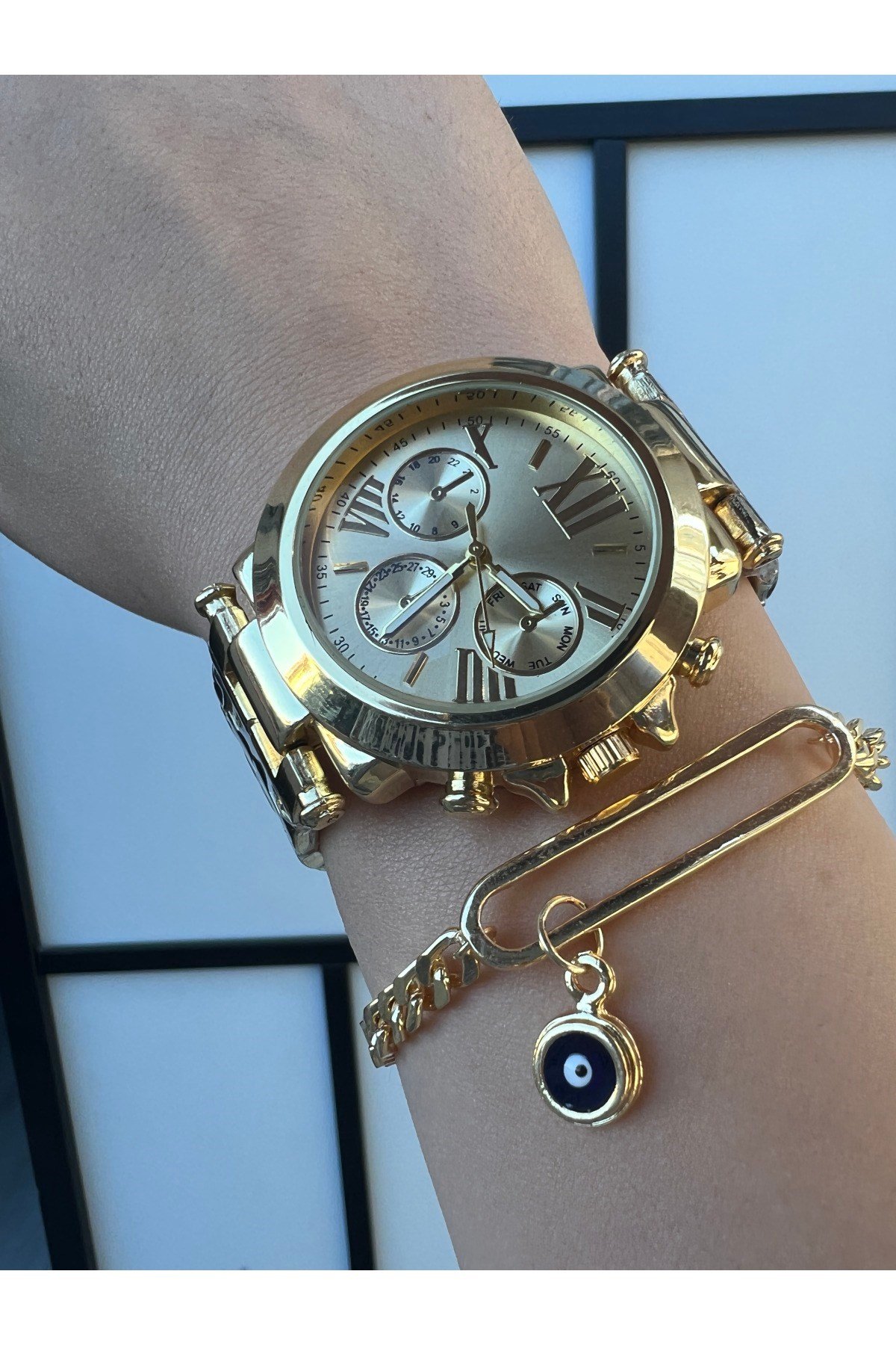 Dekoratif Göstergeli Gold Renkli Şık Unisex Kol Saati PLUM006R001