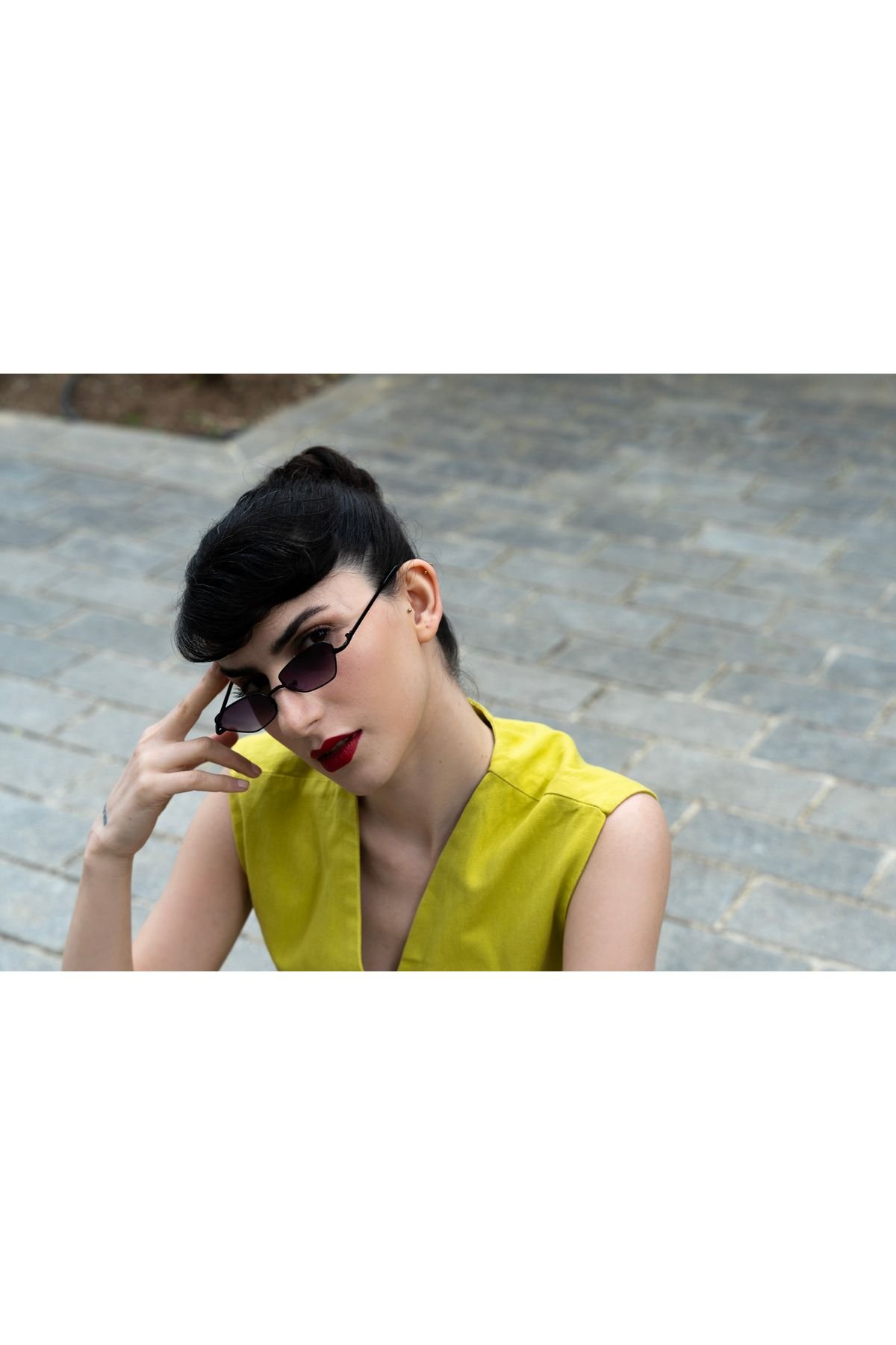 Geometrik Metal Çerçeve Siyah Kadın Güneş Gözlüğü