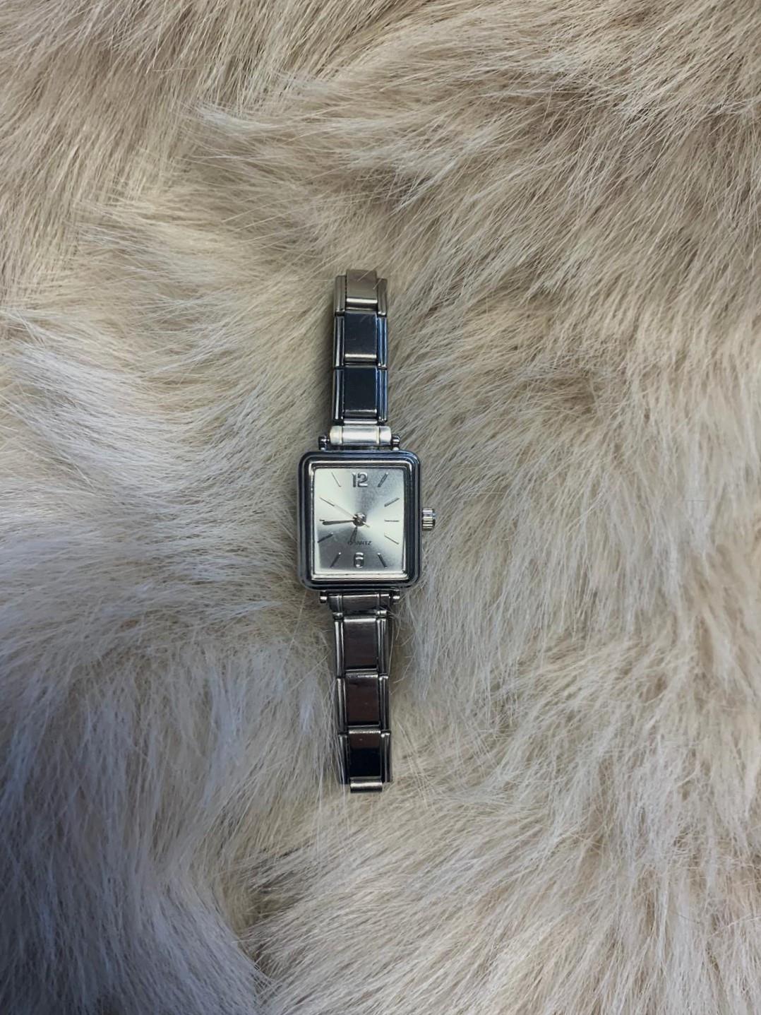 Kişiselleştirilebilir Metal Nomination Kordon Gümüş Kadın Kol Saati