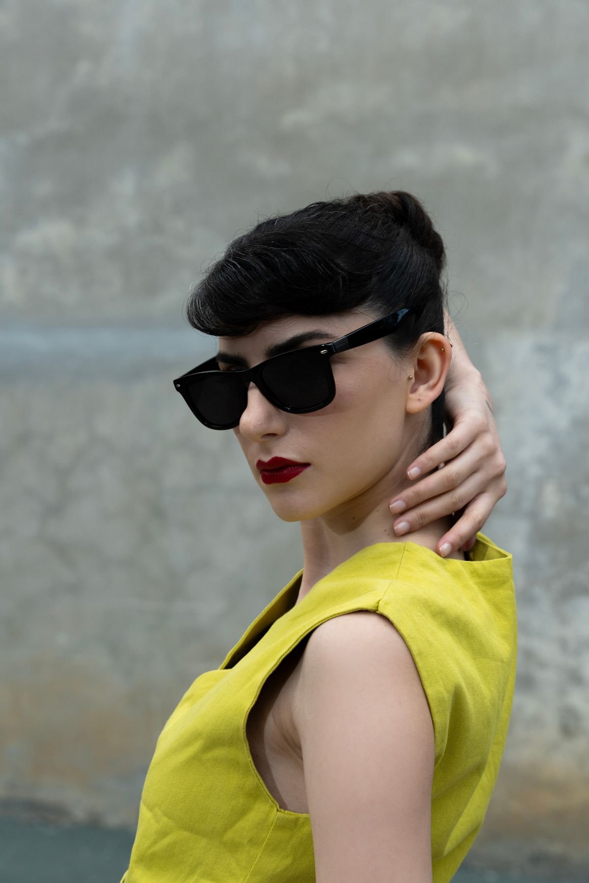 Polarize Lens Gümüş Çivi Detaylı Wayfarer Kadın Güneş Gözlüğü