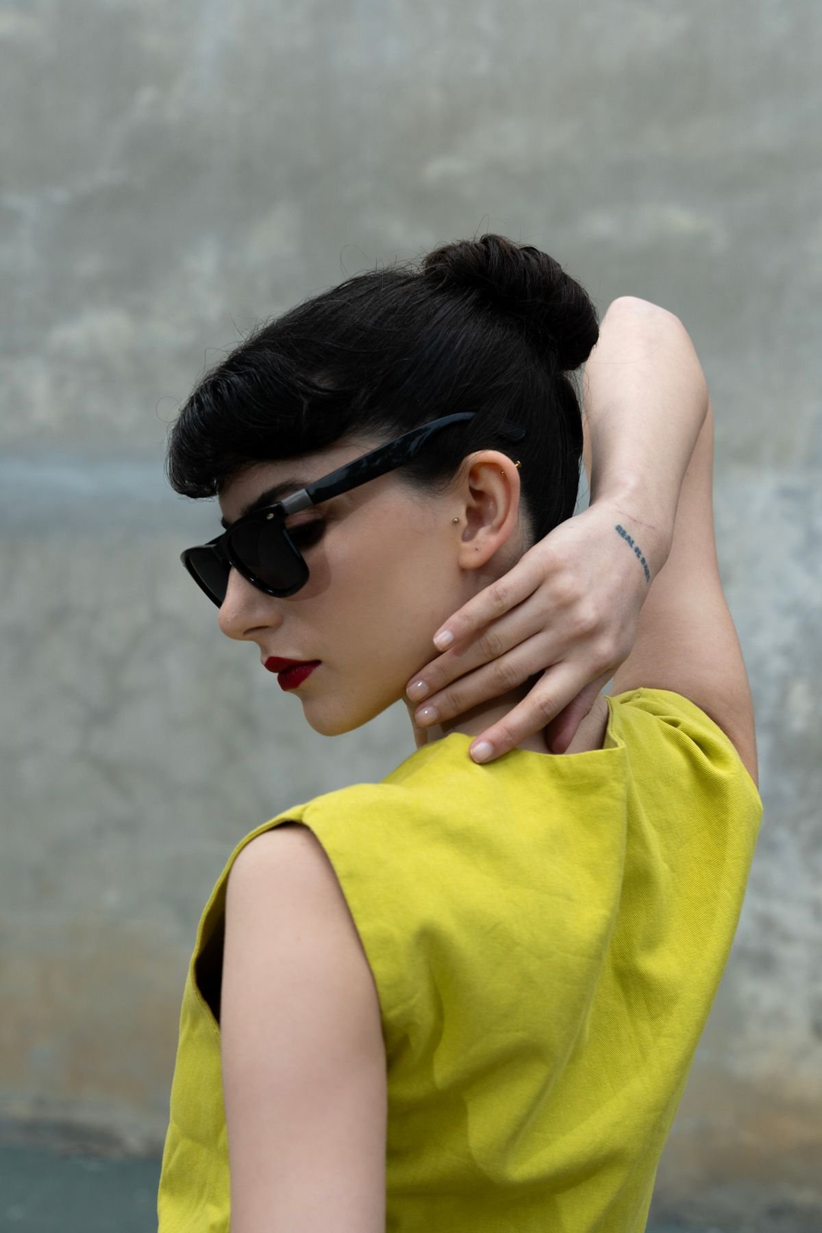 Polarize Lens Gümüş Çivi Detaylı Wayfarer Kadın Güneş Gözlüğü