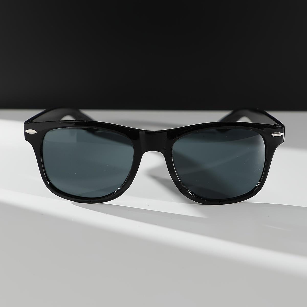 Wayfarer Eğimli Siyah Erkek Güneş Gözlüğü