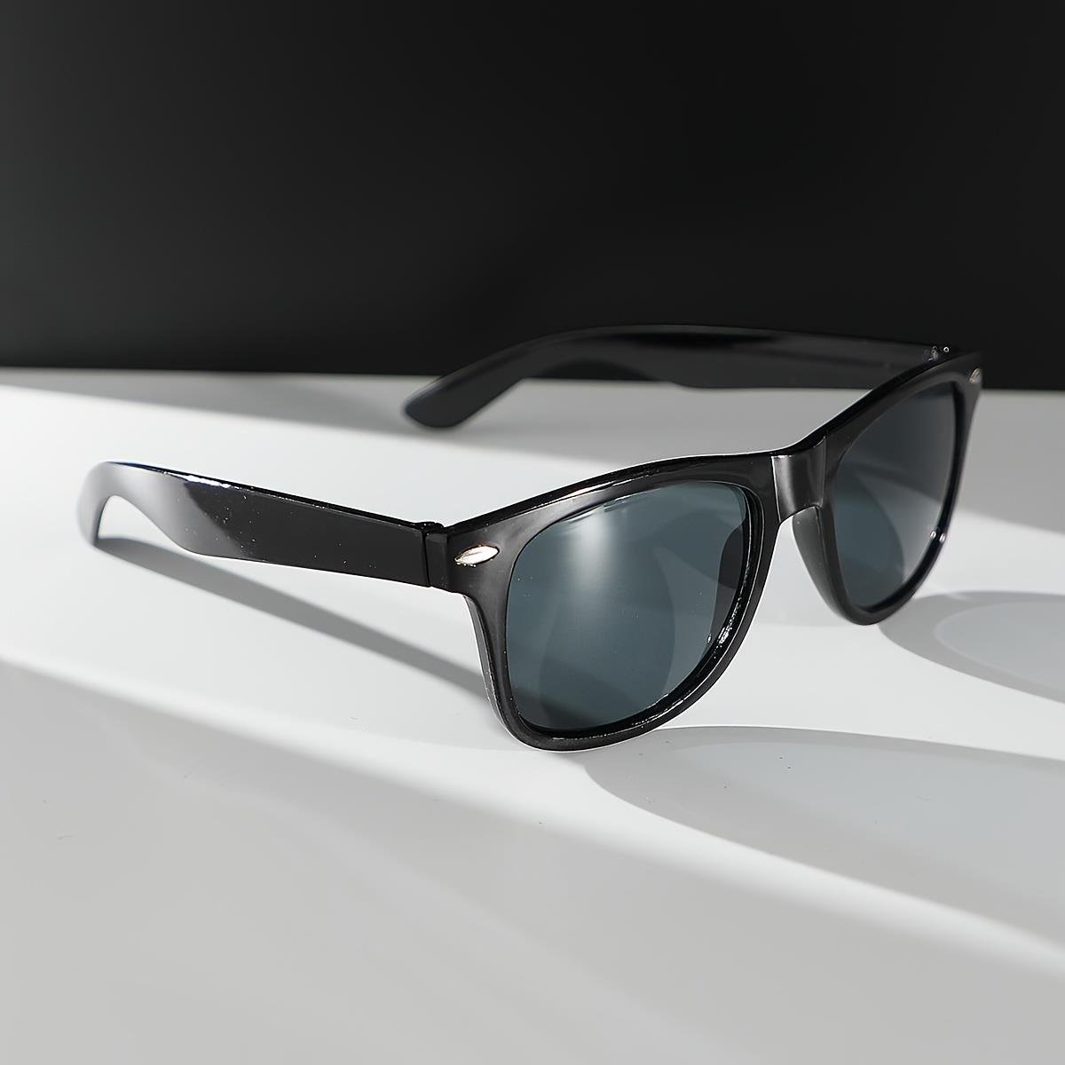 Wayfarer Eğimli Siyah Erkek Güneş Gözlüğü
