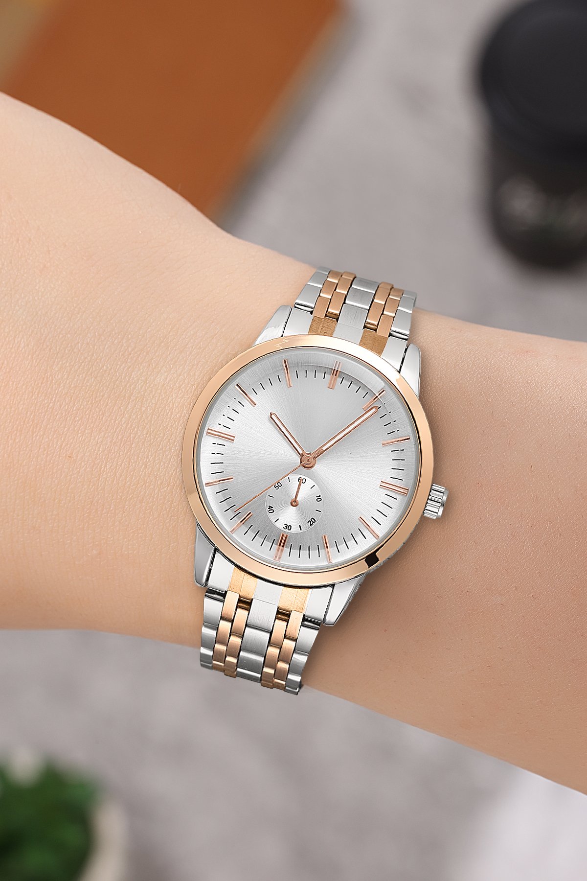 Zamansız Tasarım Metal Kordon Kadın Kol Saati