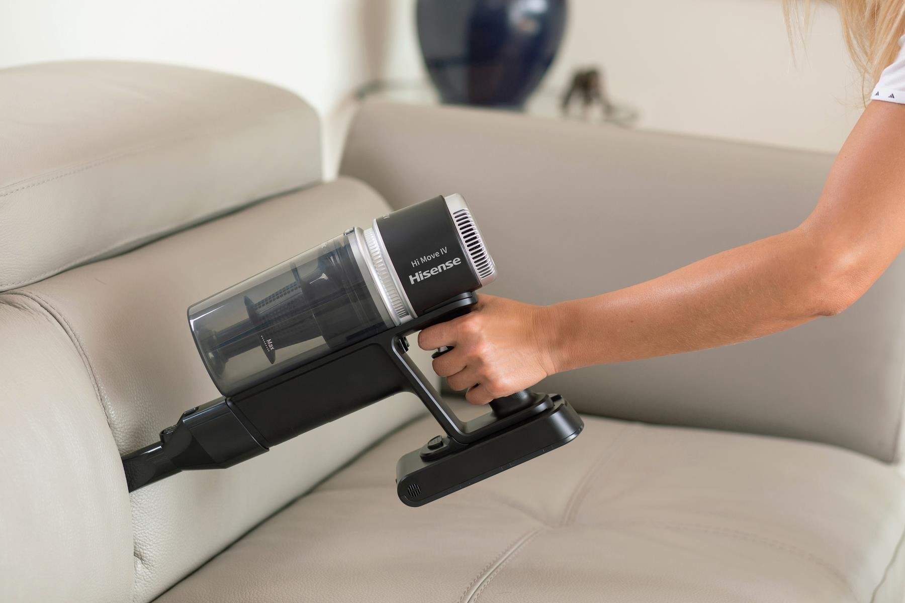 HISENSE HVC6134BK SİYAH DİKEY ŞARJLI SÜPÜRGE 