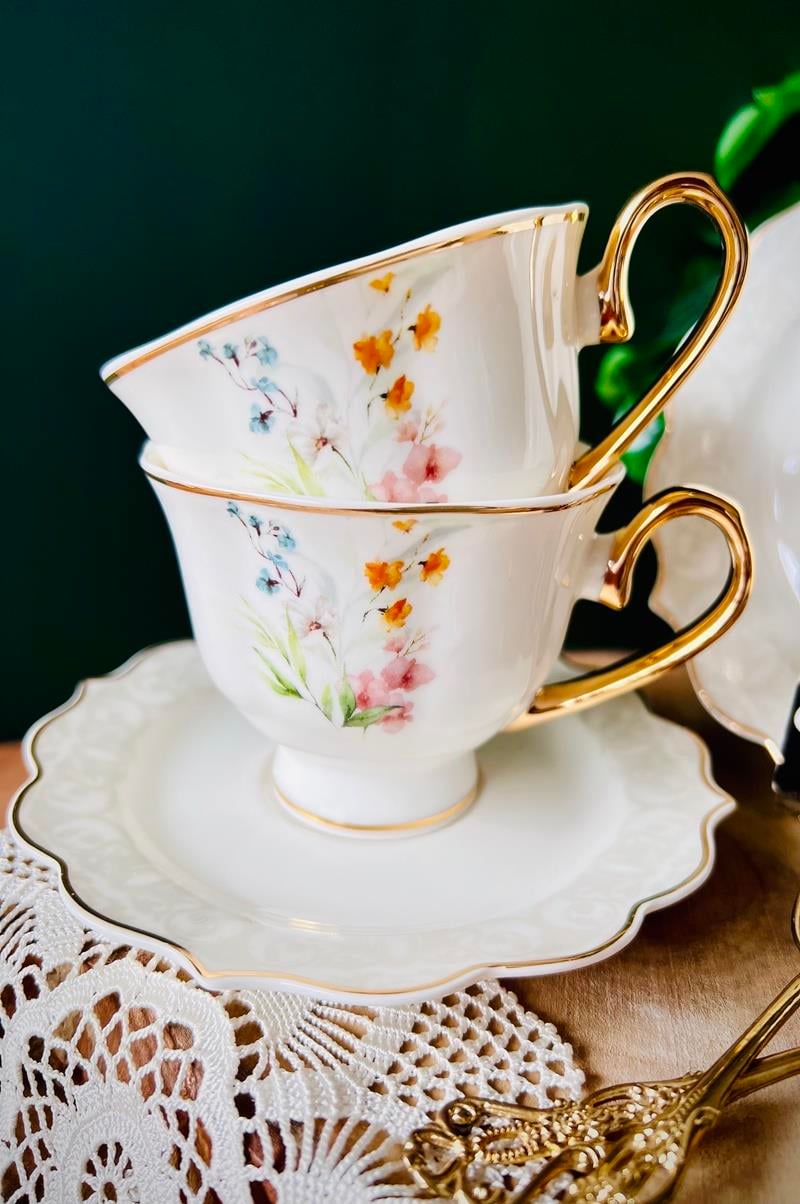 6 KİŞİLİK STELLA LÜX  PORSELEN ÇAY FİNCANI
