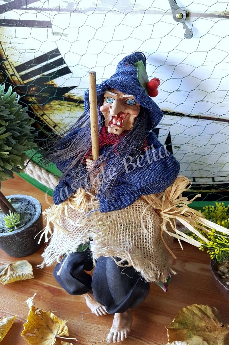 Halloween Süpürgeli Cadı Bebek