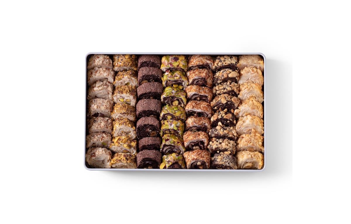 Metal kutuda hediyelik ürünlerMetal Kutuda Karışık Sarma Lokum 1kg