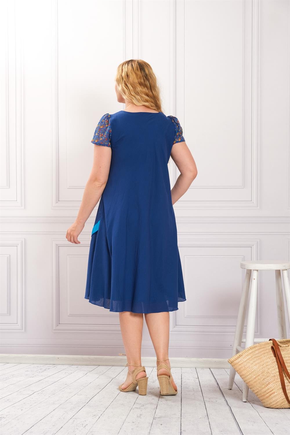 1004 Saks Mavisi Elbise