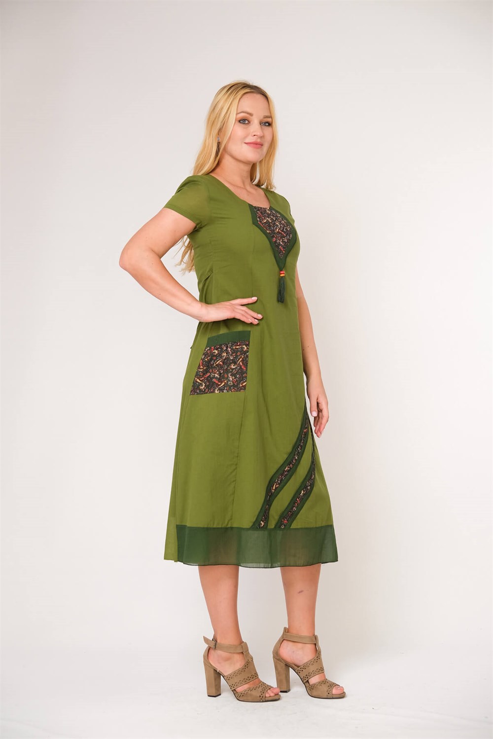 9068- A.Yeşil Elbise