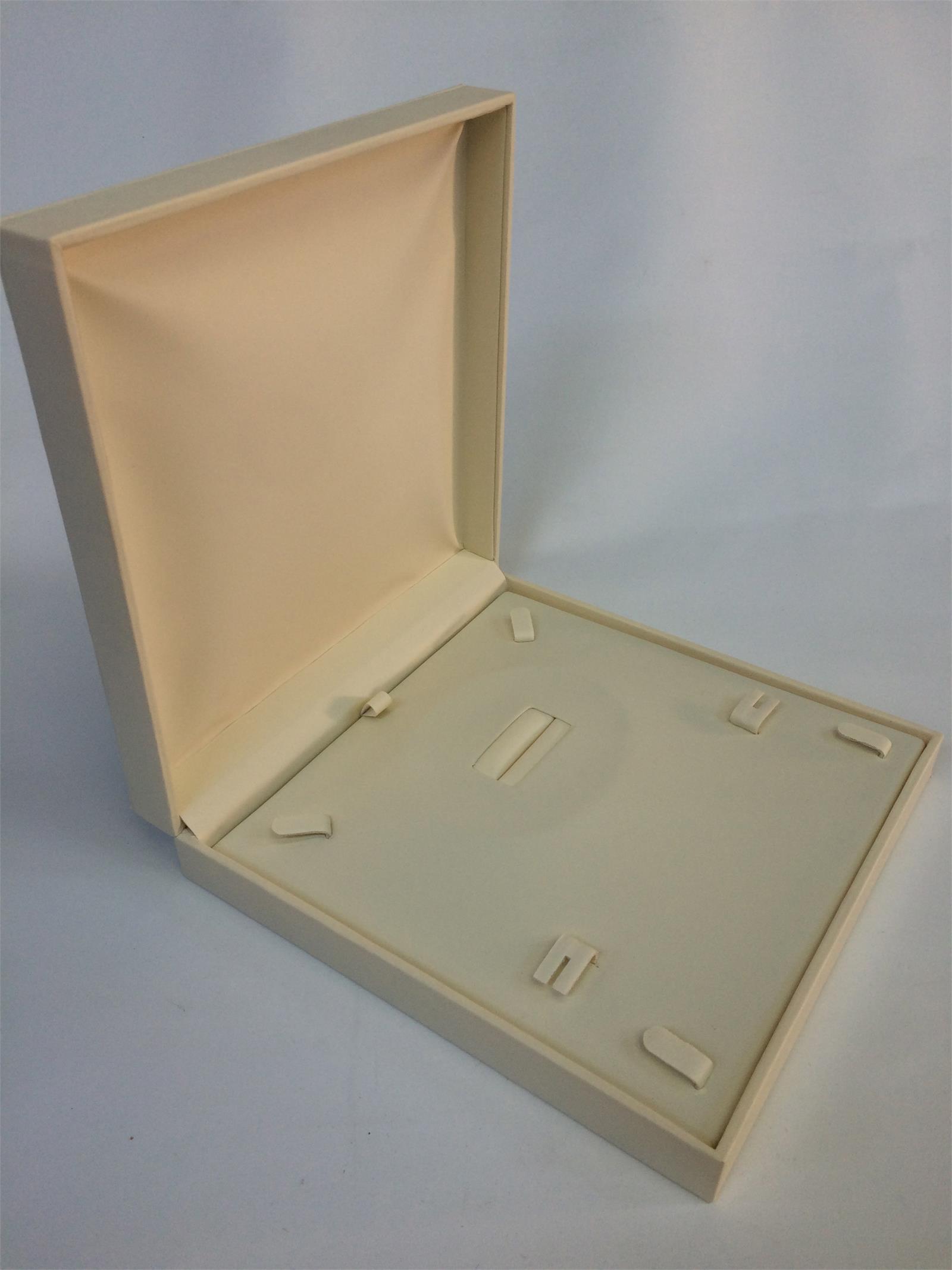 DERİ TAKIM KUTUSU, DERi SET KUTUSU, TAKIM KUTUSU, SET KUTUSU, DERİ MÜCEVHER KUTUSU, LEATHER SET BOX, LEATHER JEWELRY BOX FOR SETS