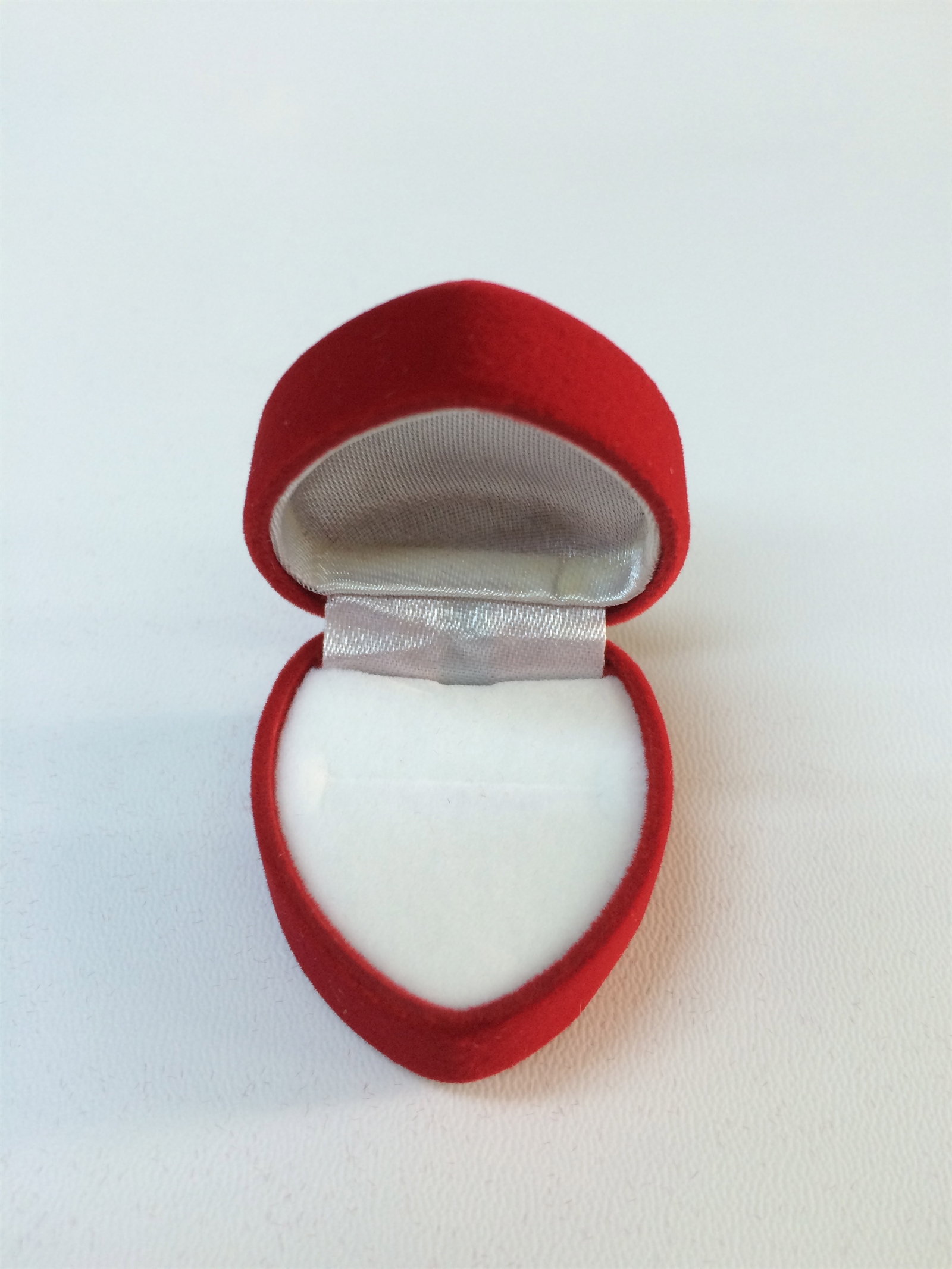 KADİFE KALP YÜZÜK KUTUSU, VELVET JEWELRY RING BOX WITH HEART SHAPE