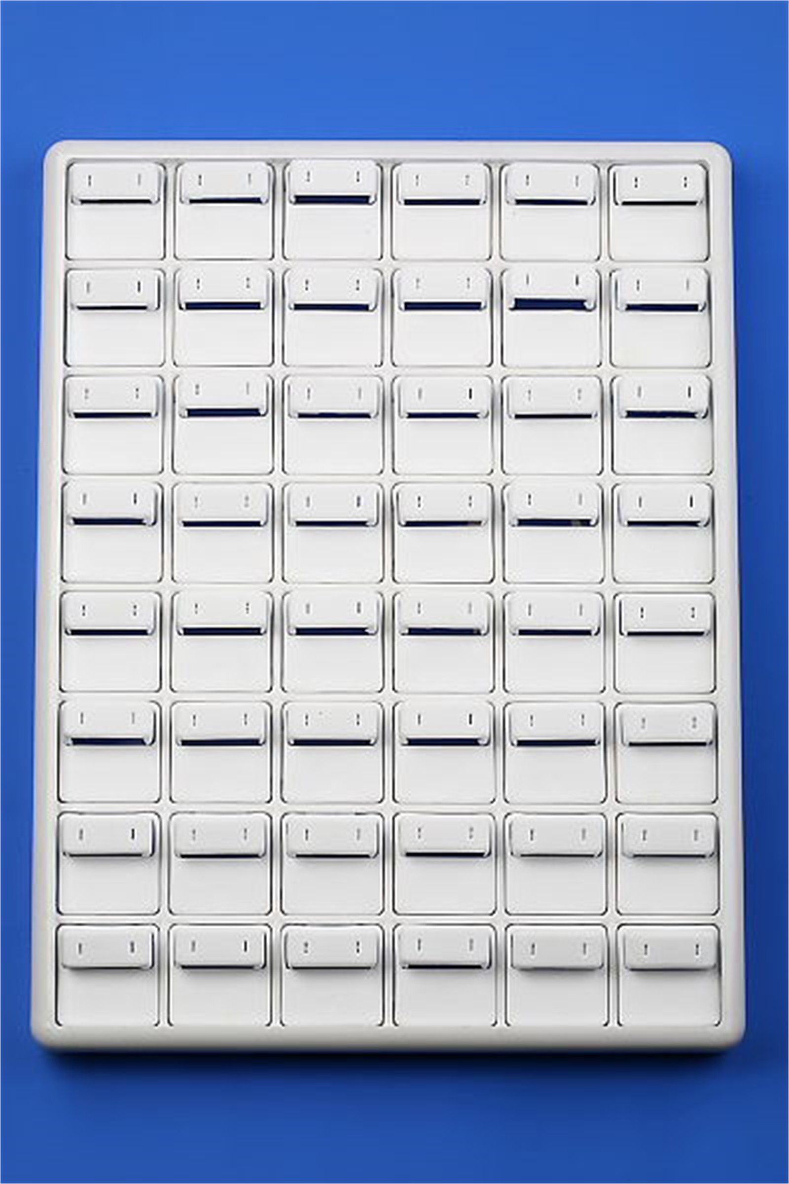 48'Lİ PLASTİK KÜPE TABLASI , 48 PCS PLASTIC EARING TRAY FOR JEWELRY