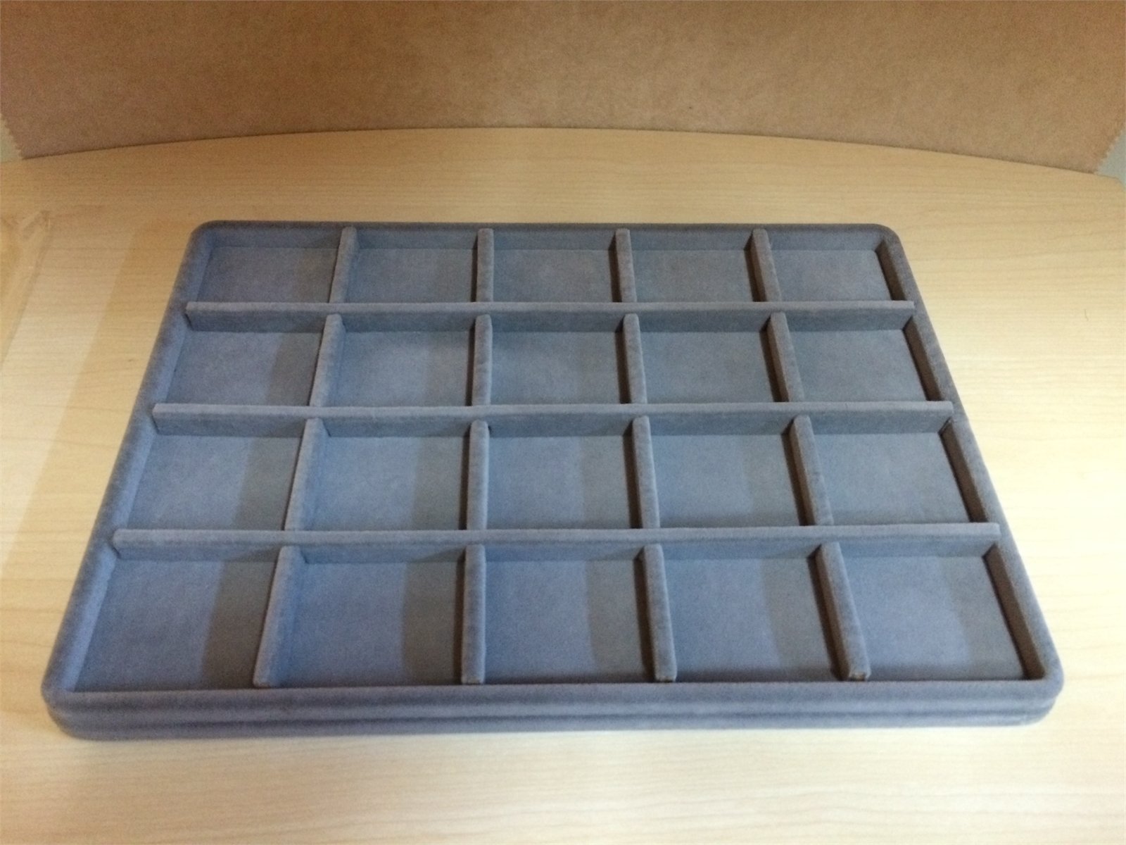 KADİFE & SÜET BÖLMELİ TABLA, VELVET & SUEDE JEWELRY COMPARTMENTS TRAY 