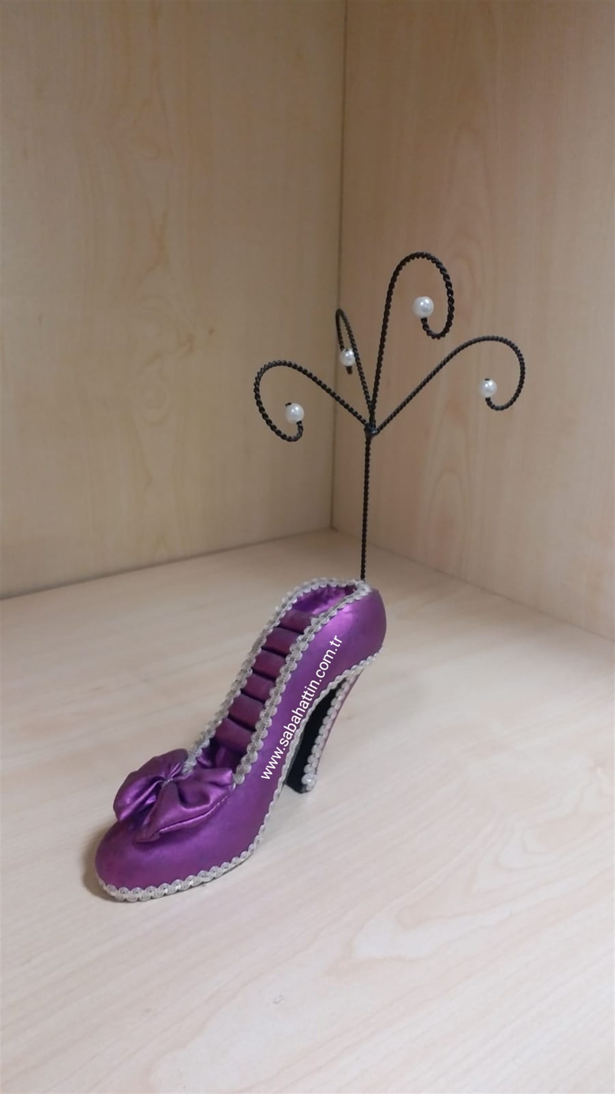 AYAKKABI TAKI ASKISI , SHOES JEWELRY DISPLAY