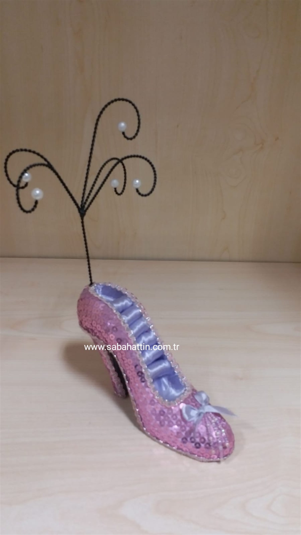 AYAKKABI TAKI ASKISI , SHOES JEWELRY DISPLAY
