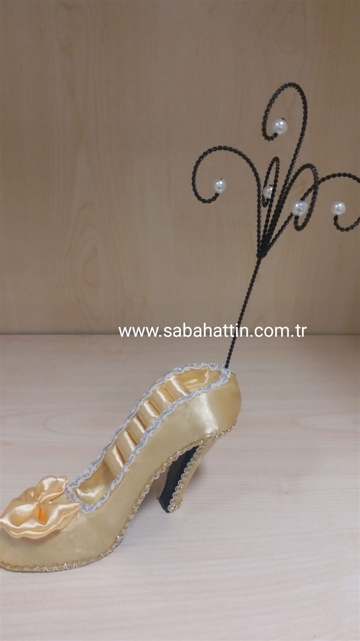 AYAKKABI TAKI ASKISI , SHOES JEWELRY DISPLAY