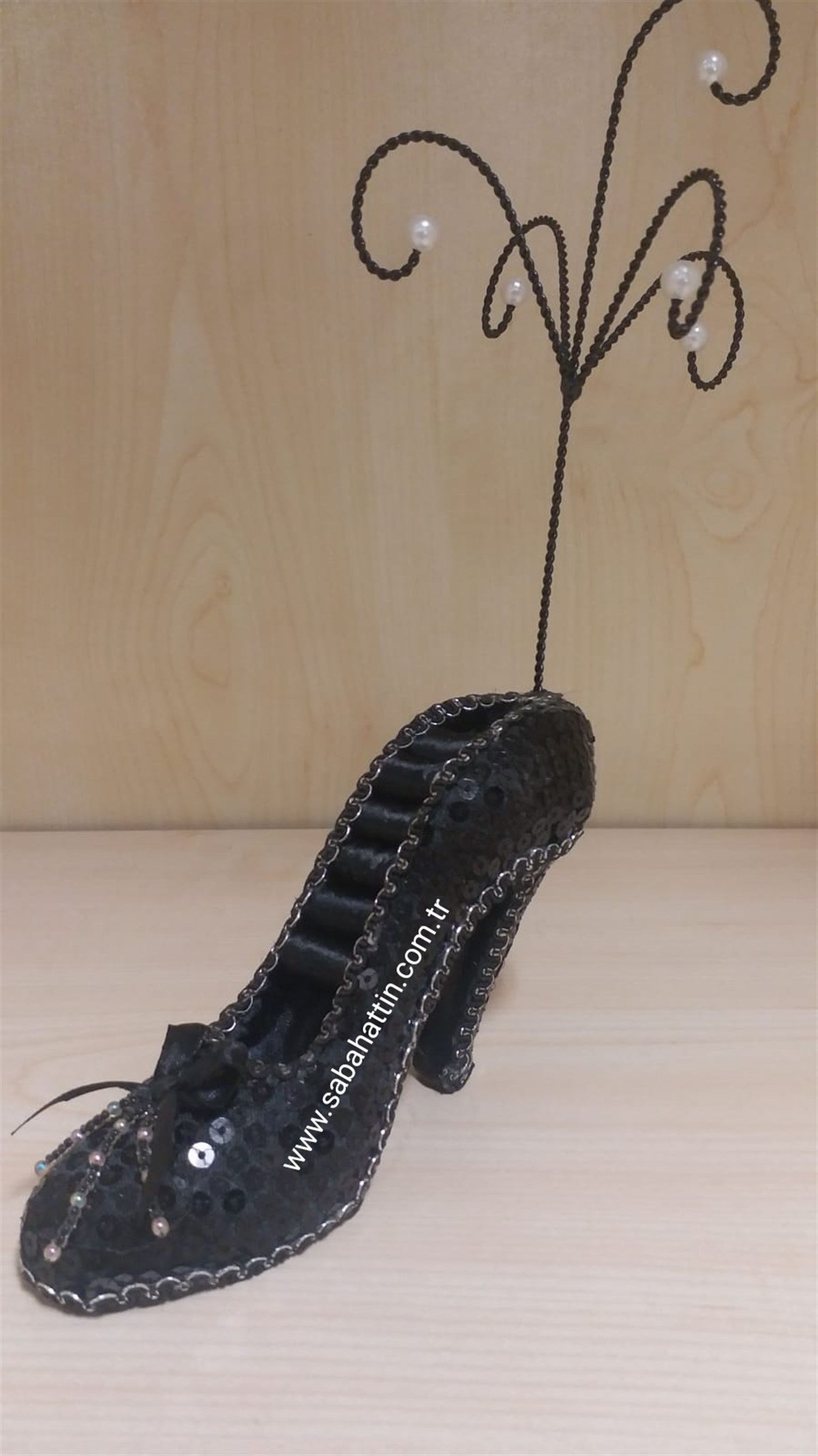 AYAKKABI TAKI ASKISI , SHOES JEWELRY DISPLAY