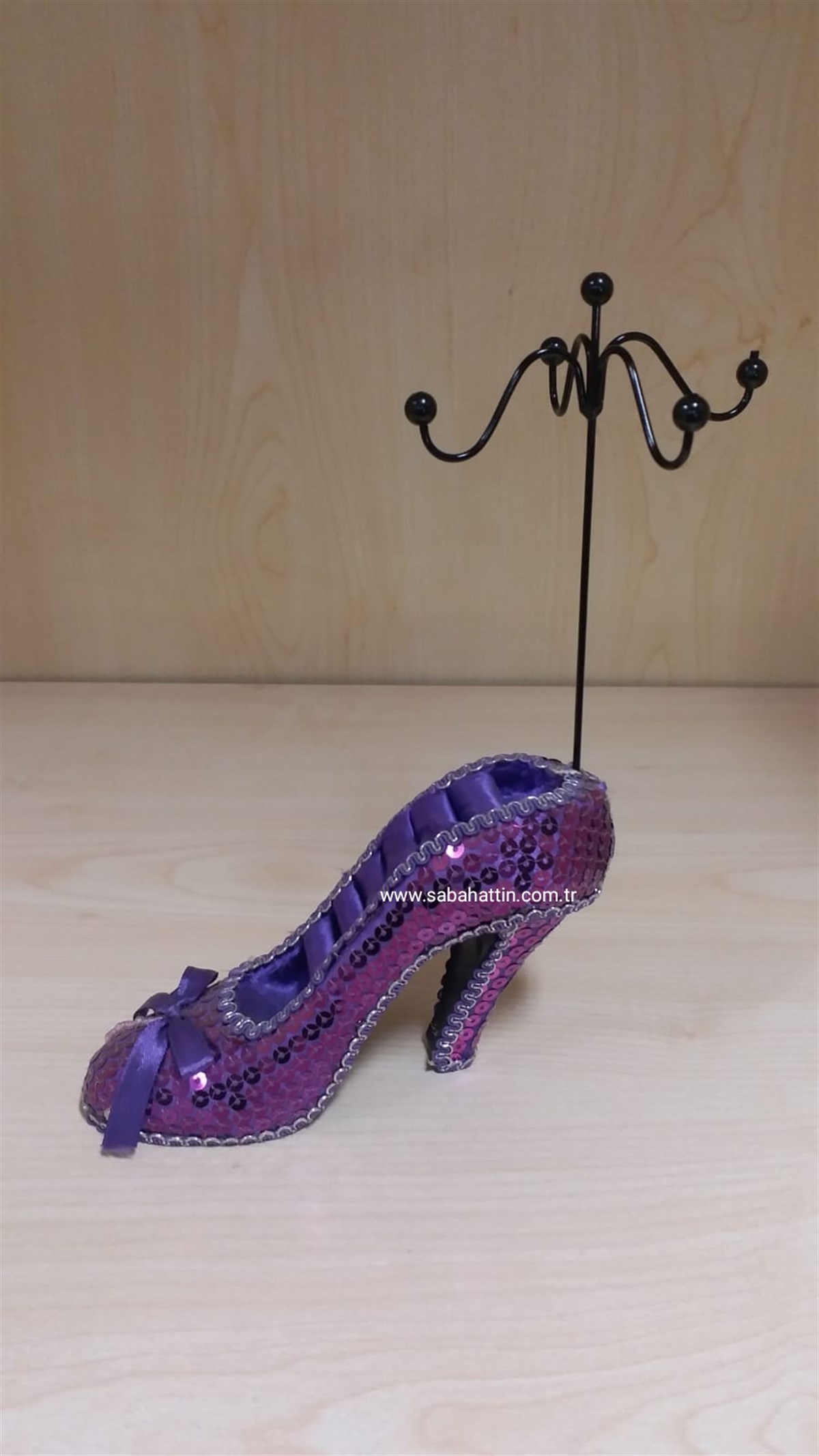 AYAKKABI TAKI ASKISI , SHOES JEWELRY DISPLAY