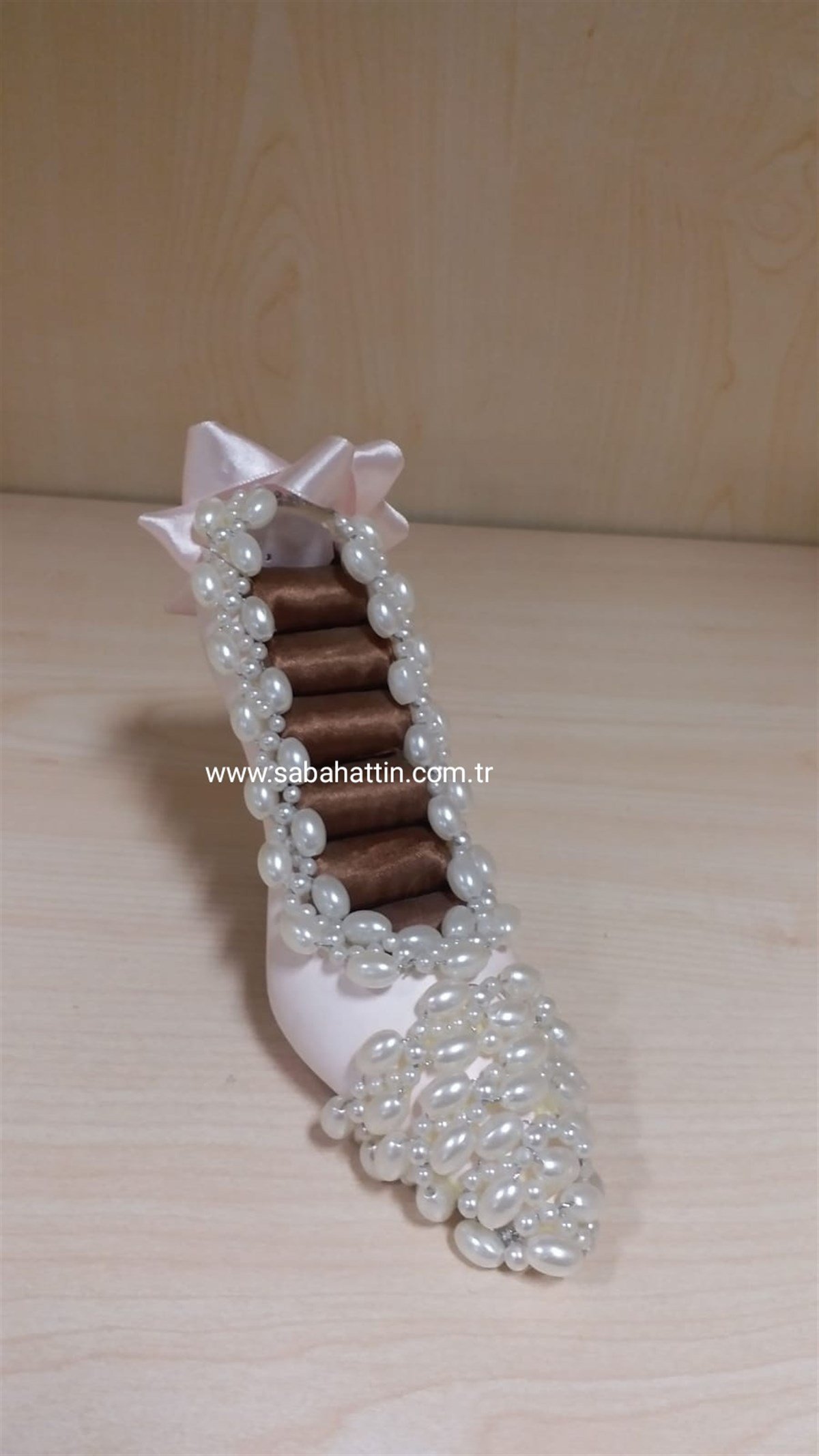 AYAKKABI TAKI ASKISI , SHOES JEWELRY DISPLAY