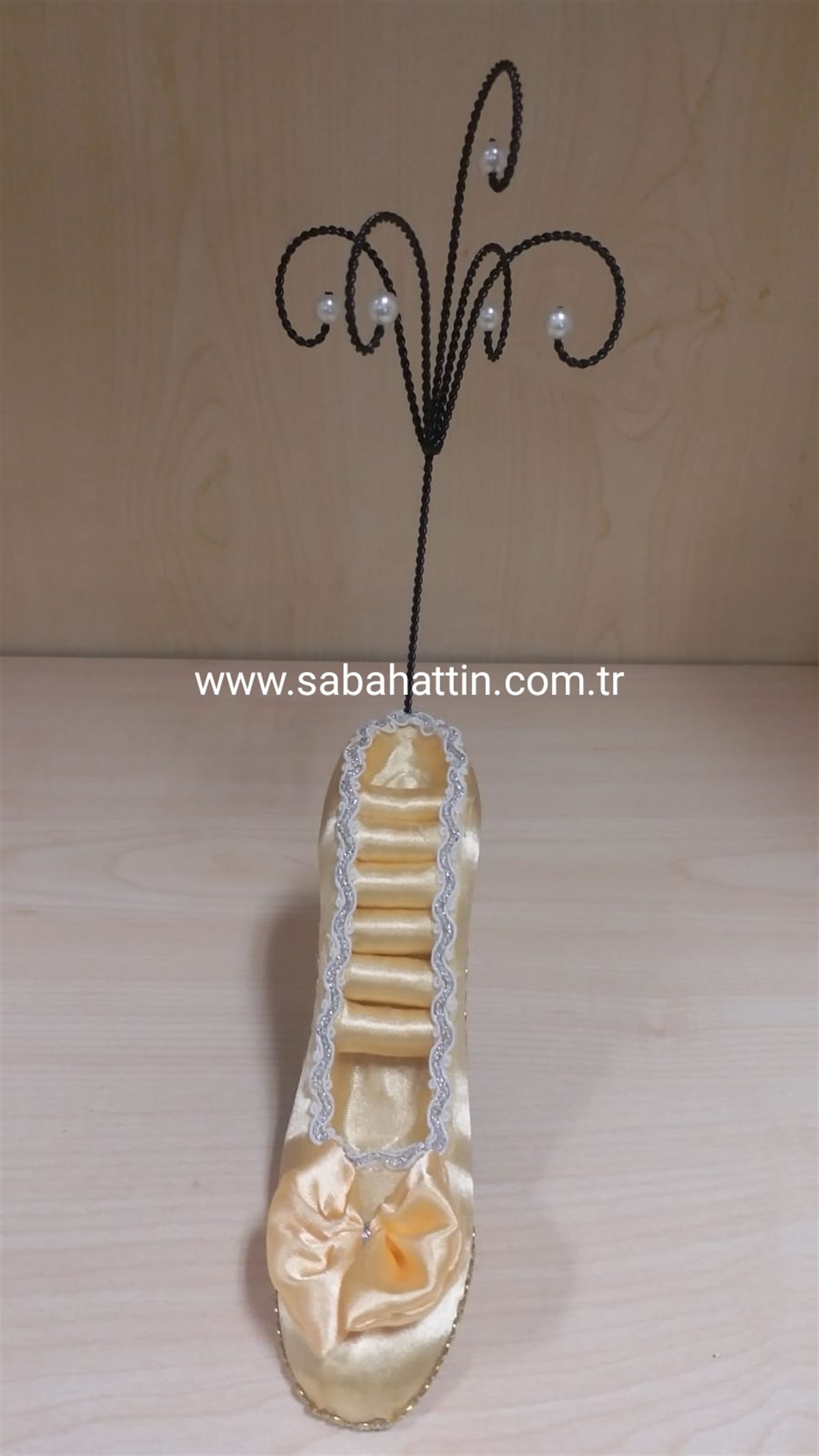 AYAKKABI TAKI ASKISI , SHOES JEWELRY DISPLAY
