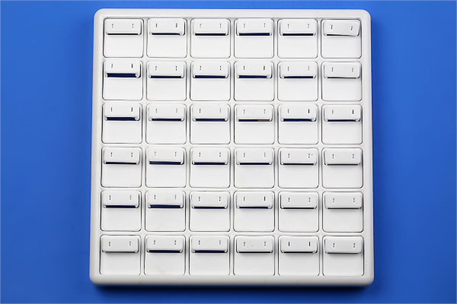 36'Lİ PLASTİK KÜPE TABLASI , 36 PCS PLASTIC EARING TRAY FOR JEWELRY