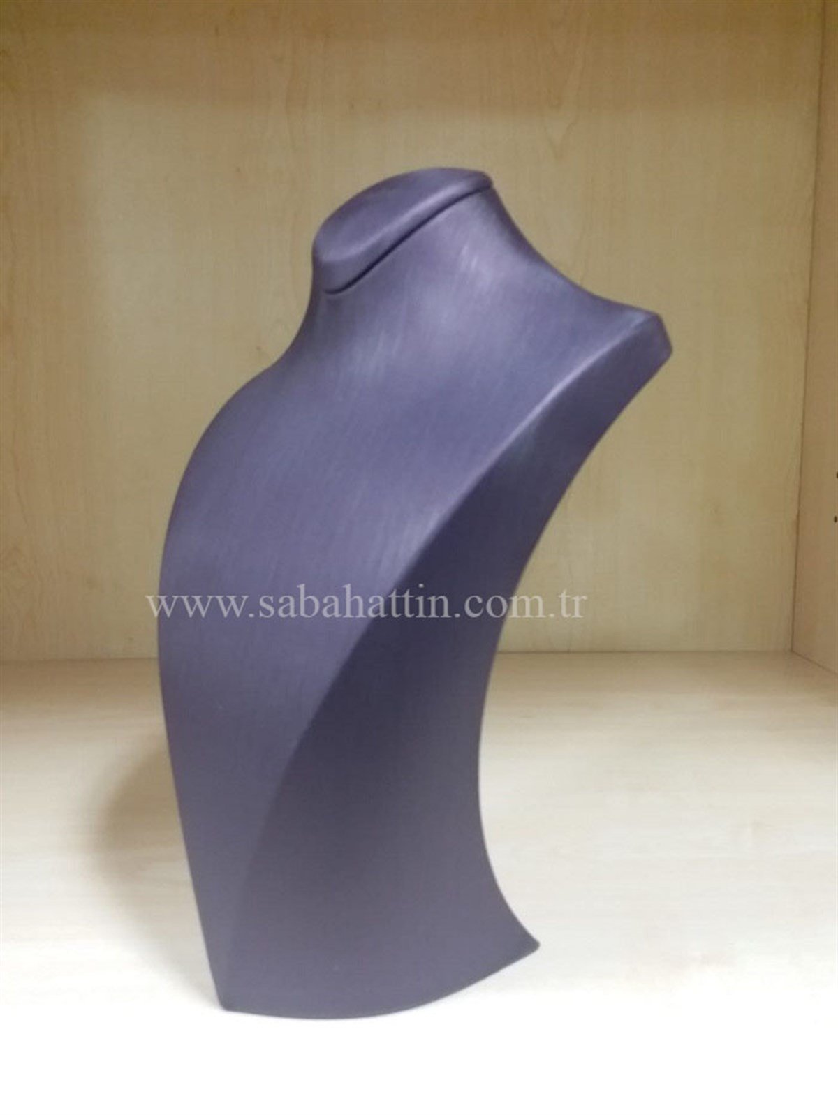 DERİ VE KADİFE KOLYE BOYUNLUK , LEATHER  AND VELVET  NECKLACE JEWELRY DISPLAYS