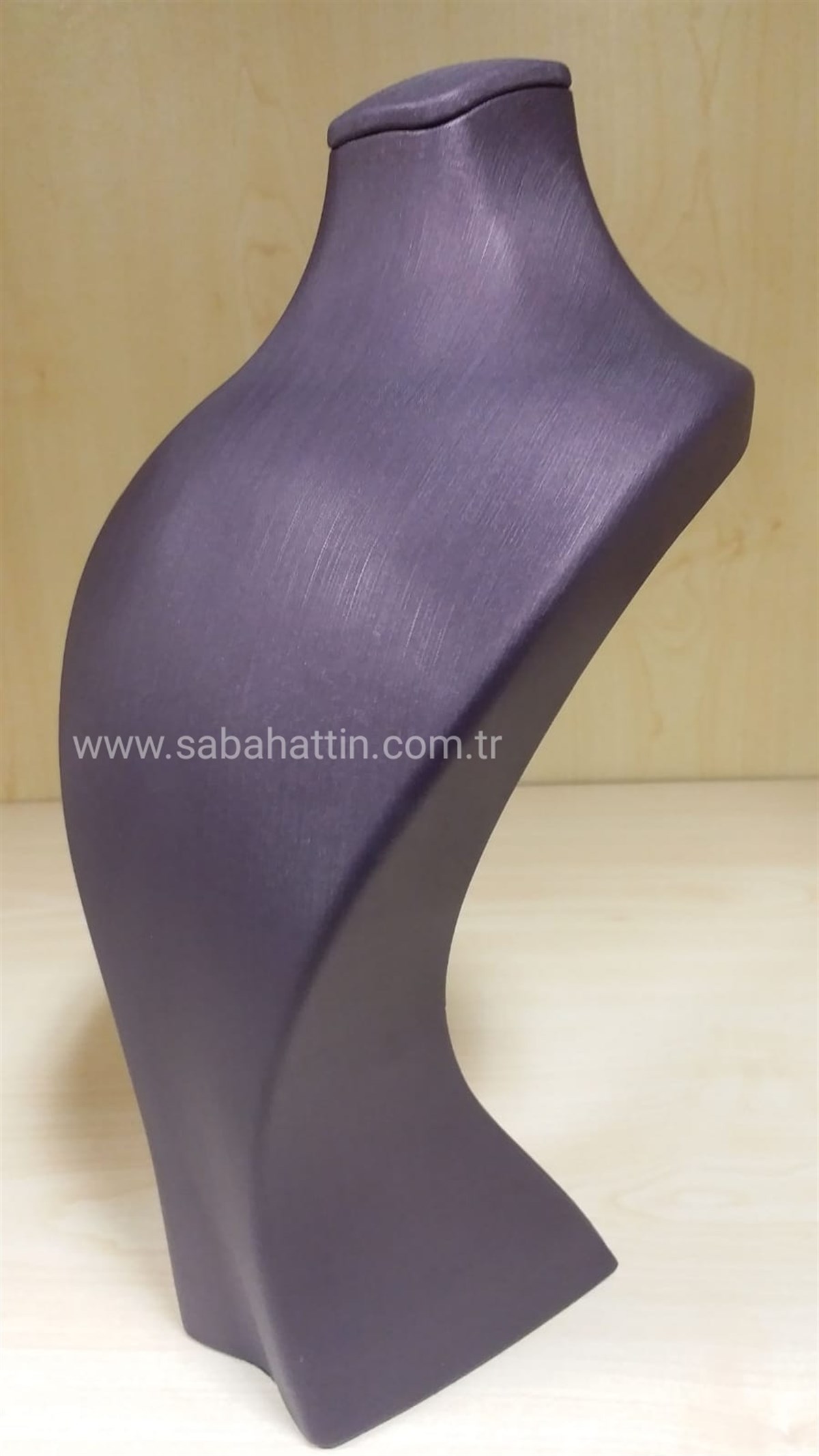 DERİ VE KADİFE KOLYE BOYUNLUK , LEATHER  AND VELVET  NECKLACE JEWELRY DISPLAYS