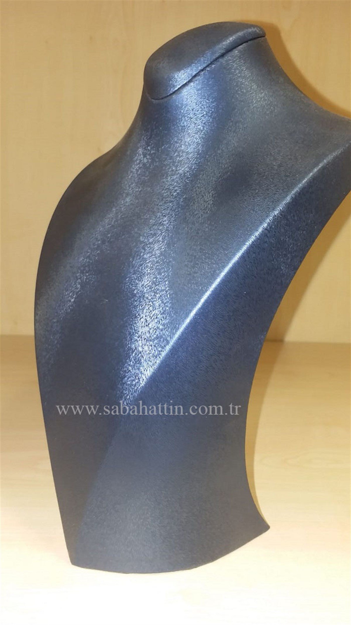 DERİ VE KADİFE KOLYE BOYUNLUK , LEATHER  AND VELVET  NECKLACE JEWELRY DISPLAYS
