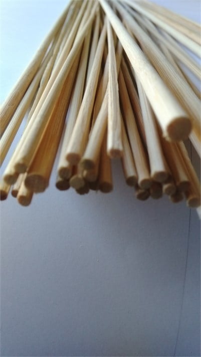 BAMBU İNCE ÇUBUK 2,50 mm boy: 150 cm (1 KG = 135 ADET TAKRİBİ)