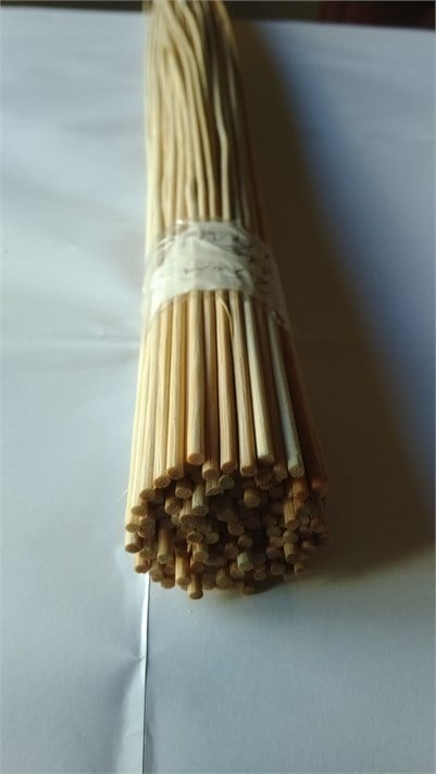 BAMBU İNCE ÇUBUK 2,50 mm boy: 150 cm (1 KG = 135 ADET TAKRİBİ)